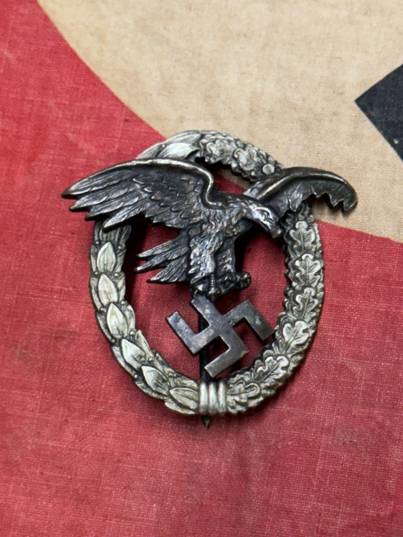 WW2 German Observer Badge (Luftwaffe): WW2 German Observer Badge (Luftwaffe). The Observer's Badge (German: Beobachterabzeichen) was a German military decoration that was awarded before and during World War II to members of the German Air 