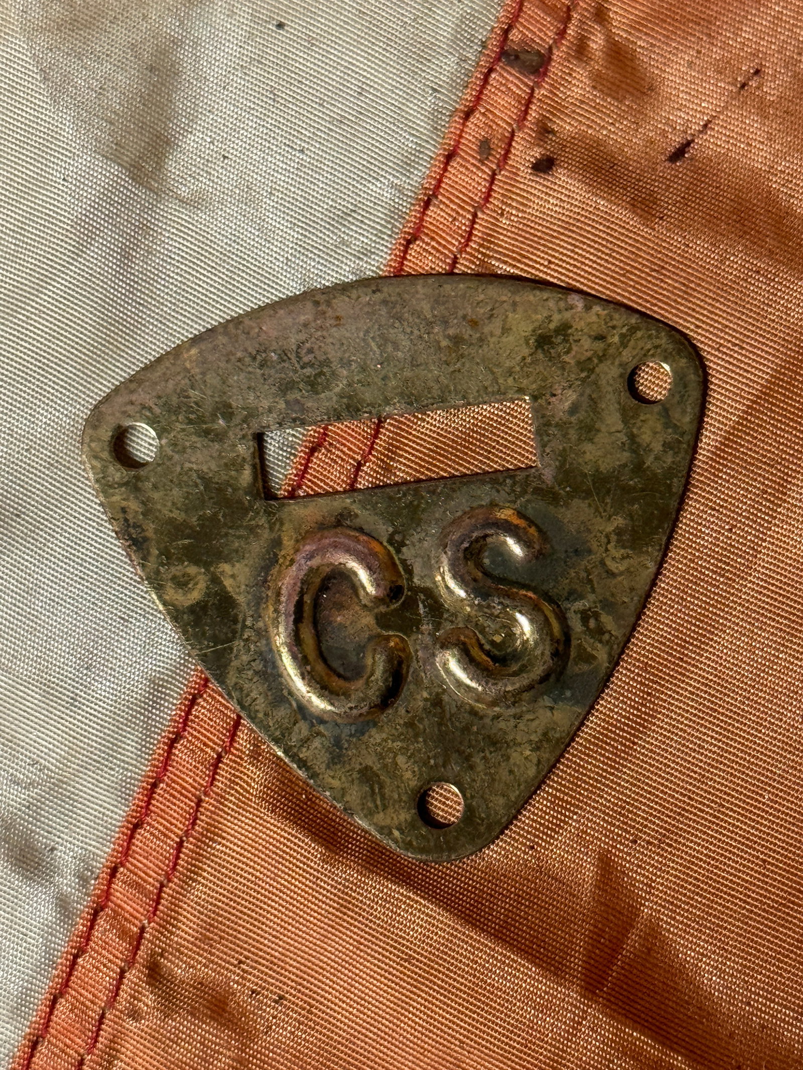 RARE CIVIL WAR CONFEDERATE C.S. SADDLE SHIELD BADGE INSIGNIA: RARE CIVIL WAR CONFEDERATE C.S. SADDLE SHIELD BADGE INSIGNIA. A VERY RARE FIND. SHOWS GOOD WEAR AND USE WITH A BEAUTIFUL OVERALL PATINA. HAS A GREAT LOOK TO IT WITH AN EXCELLENT OVERALL EYE APPEAL. PL
