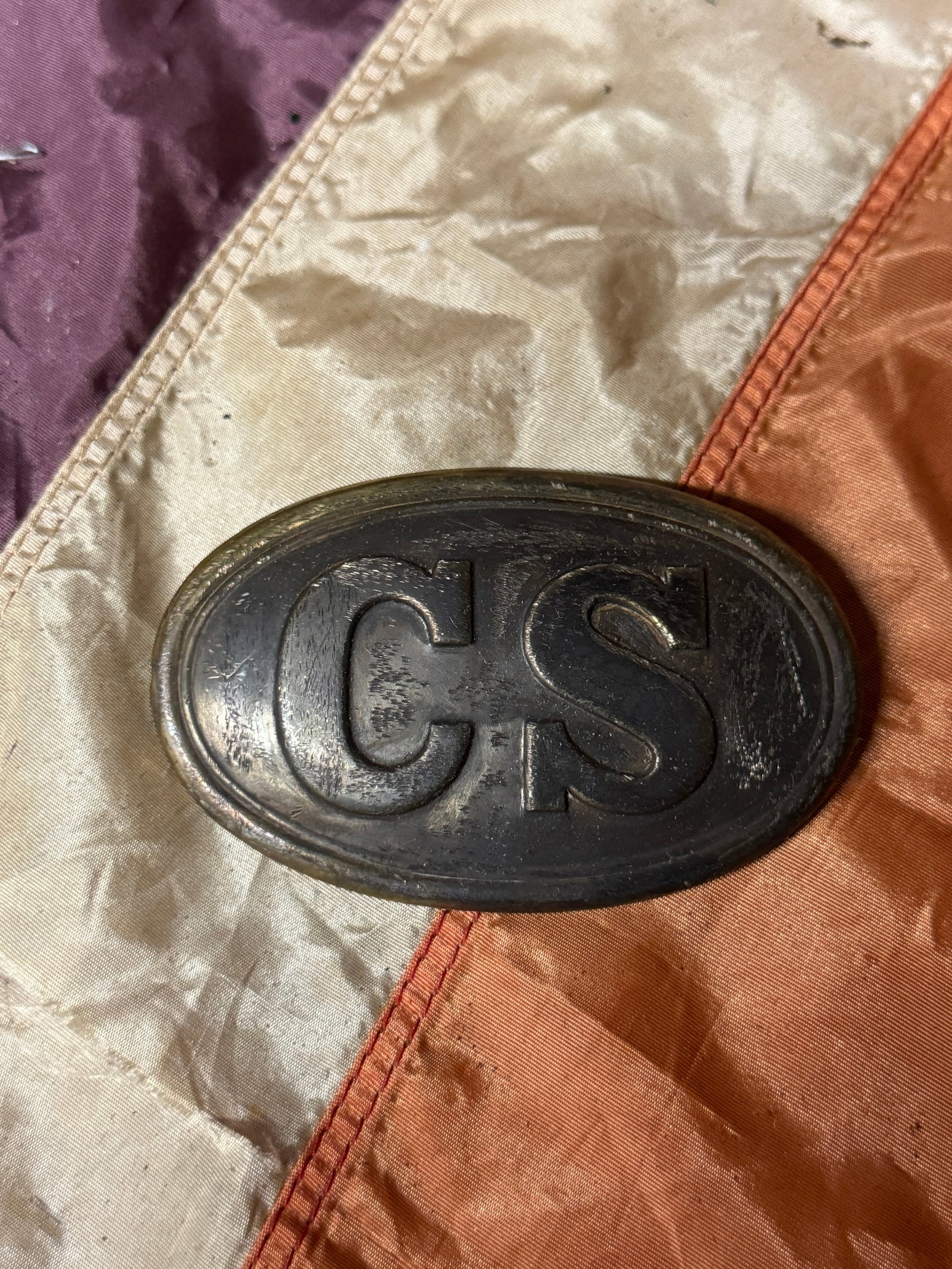 CIVIL WAR CONFEDERATE CSA SOUTHER REBEL CARTRIDGE BOX PLATE: CIVIL WAR CONFEDERATE CSA SOUTHER REBEL CARTRIDGE BOX PLATE. A VERY RARE FIND. SHOWS GOOD WEAR AND USE WITH A BEAUTIFUL OVERALL PATINA. HAS A GREAT LOOK TO IT WITH AN EXCELLENT OVERALL EYE APPEAL. PLE