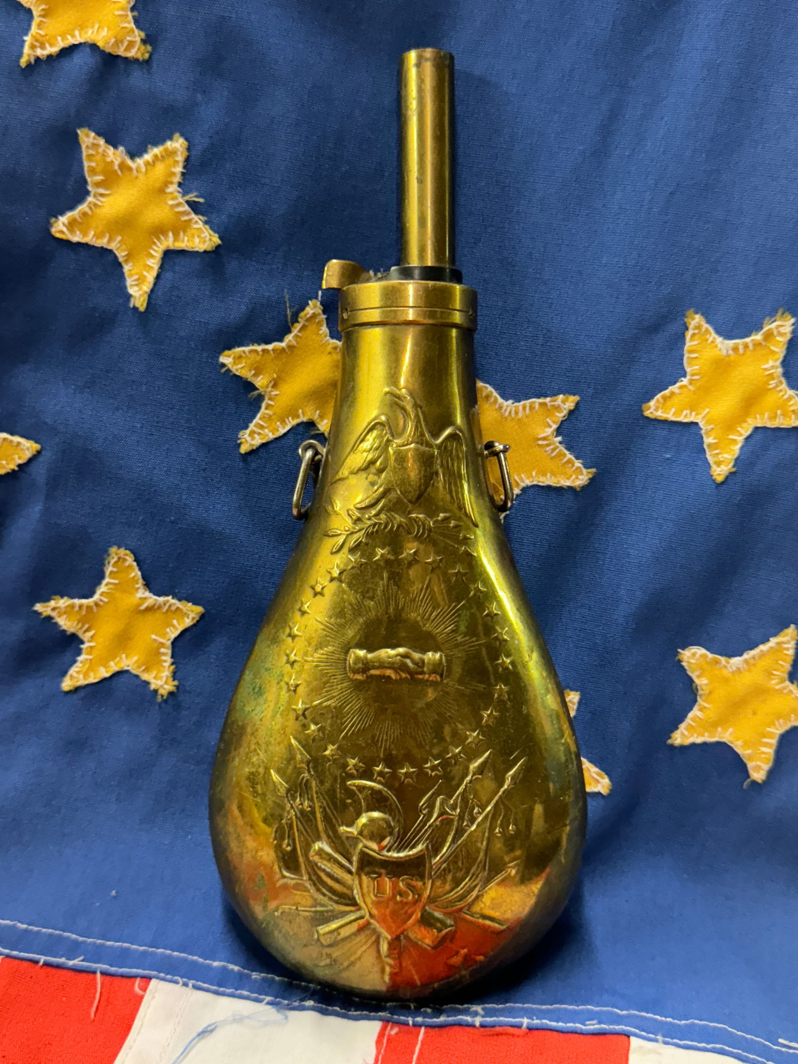 SCARCE CIVIL WAR PATRIOTIC U.S. PEACE FLASK: SCARCE CIVIL WAR PATRIOTIC U.S. PEACE FLASK. A VERY RARE FIND. SHOWS GOOD WEAR AND USE WITH A BEAUTIFUL OVERALL PATINA. HAS A GREAT LOOK TO IT WITH AN EXCELLENT OVERALL EYE APPEAL. PLEASE VIEW ALL DET