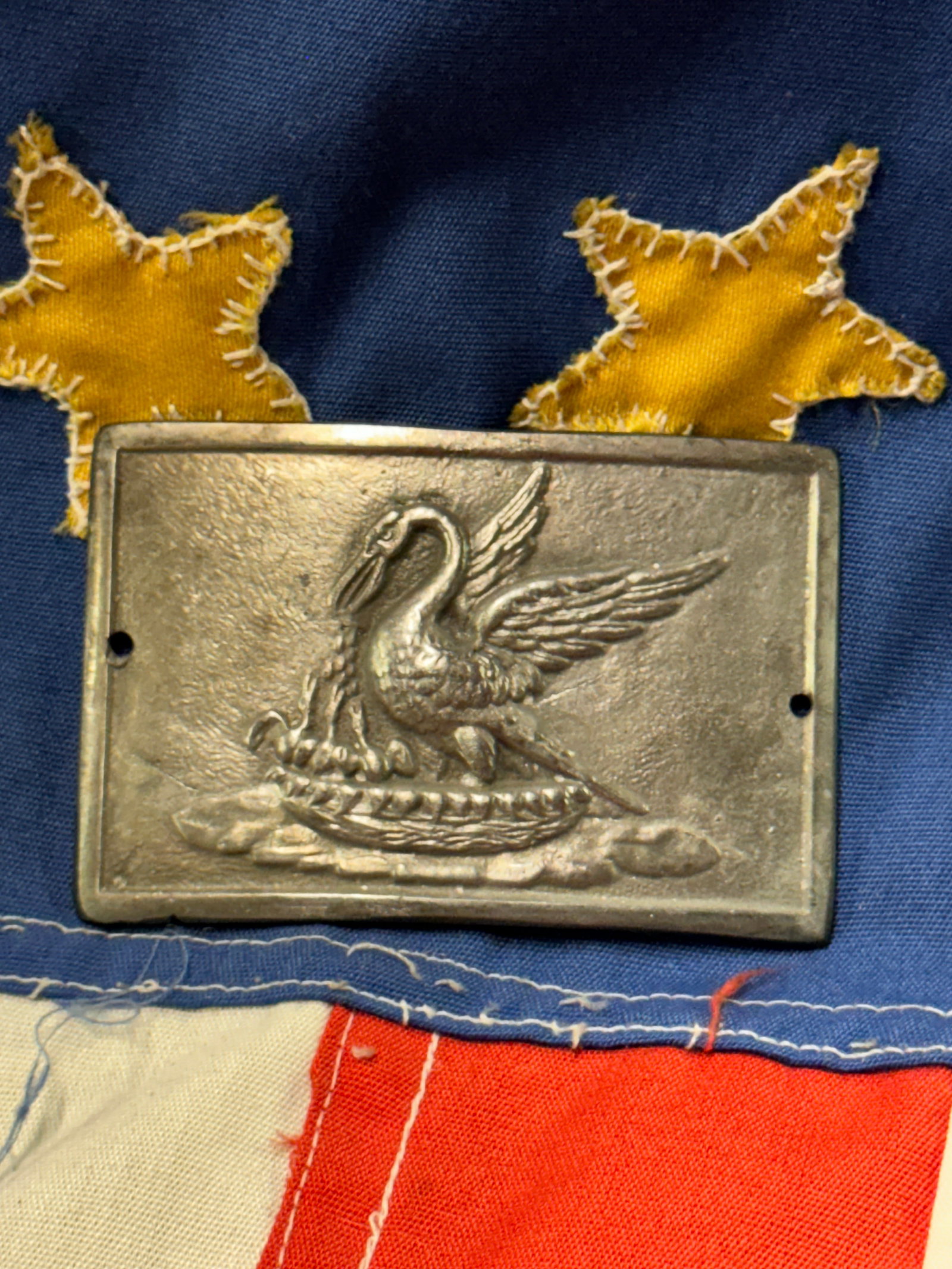 1862 CIVIL WAR CONFEDERATE CSA LOUISIANA LIGHT ARTILLERY 5TH BATTERY PLATE: 1862 CIVIL WAR CONFEDERATE CSA LOUISIANA LIGHT ARTILLERY 5TH BATTERY PLATE. A VERY RARE CONFEDERATE PLATE THAT IS IN MINT OVERALL SHAPE AND CONDITION WITH A BEAUTIFUL OVERALL PATINA. HAS A GREAT LOOK 