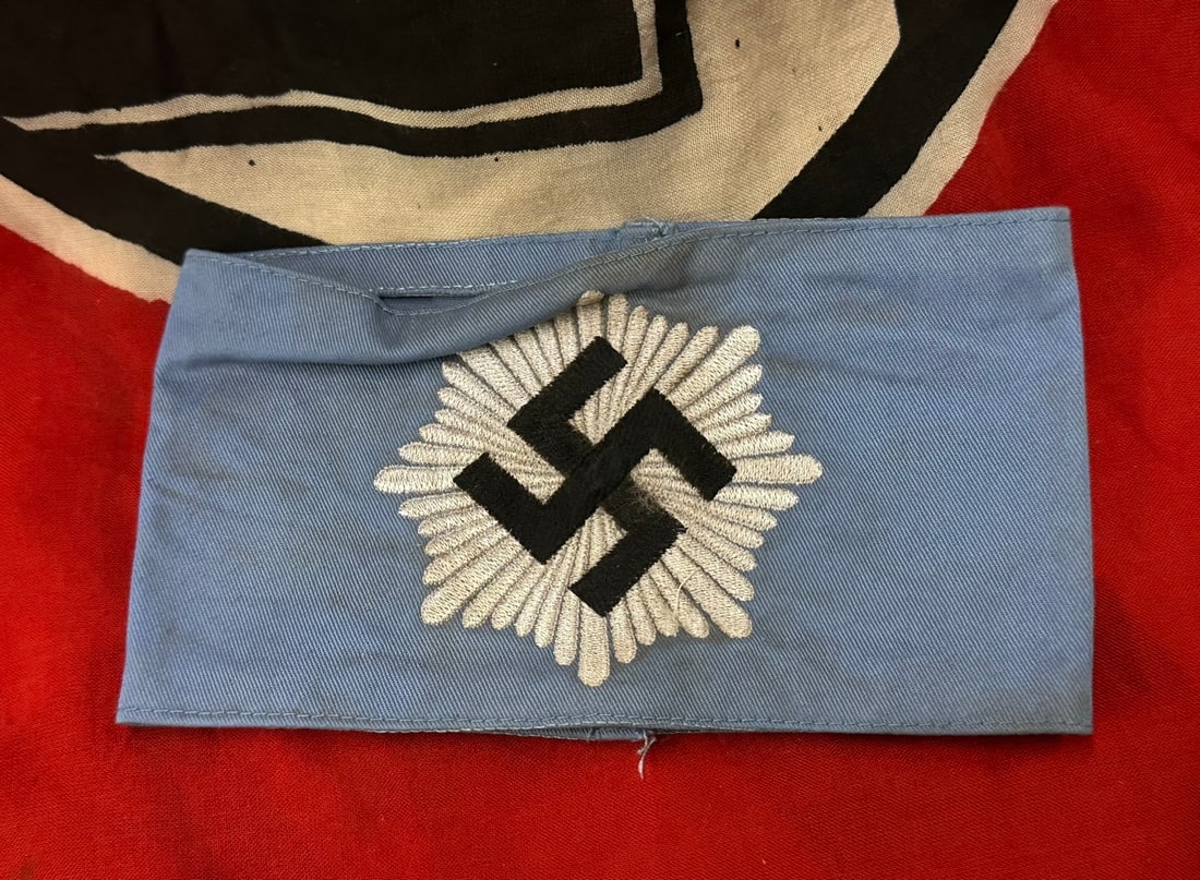WW2 GERMAN REICHSLUFTSCHUTZBUND RLB ARMBAND: WW2 GERMAN REICHSLUFTSCHUTZBUND RLB ARMBAND. Nice RLB armband for sale. This is the 2nd pattern introduced in 1938. This armband is made in good quality, light blue cotton, with the typical machine-wo