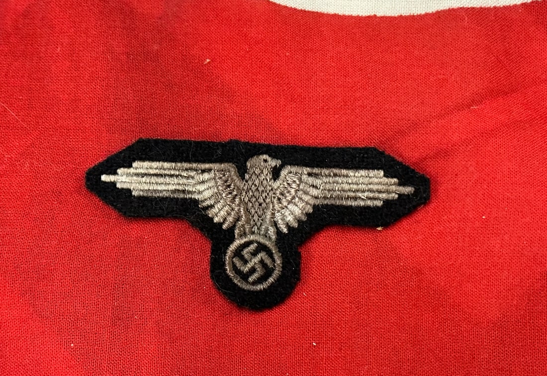 WW2 GERMAN WAFFEN-SS Mouse Grey ARM EAGLE: WW2 GERMAN WAFFEN-SS Mouse Grey ARM EAGLE. Waffen-SS enlisted man's special quality cloth embroidered arm eagle. Mouse gray on black. Special chequerboard pattern embroidery favored by many collector�