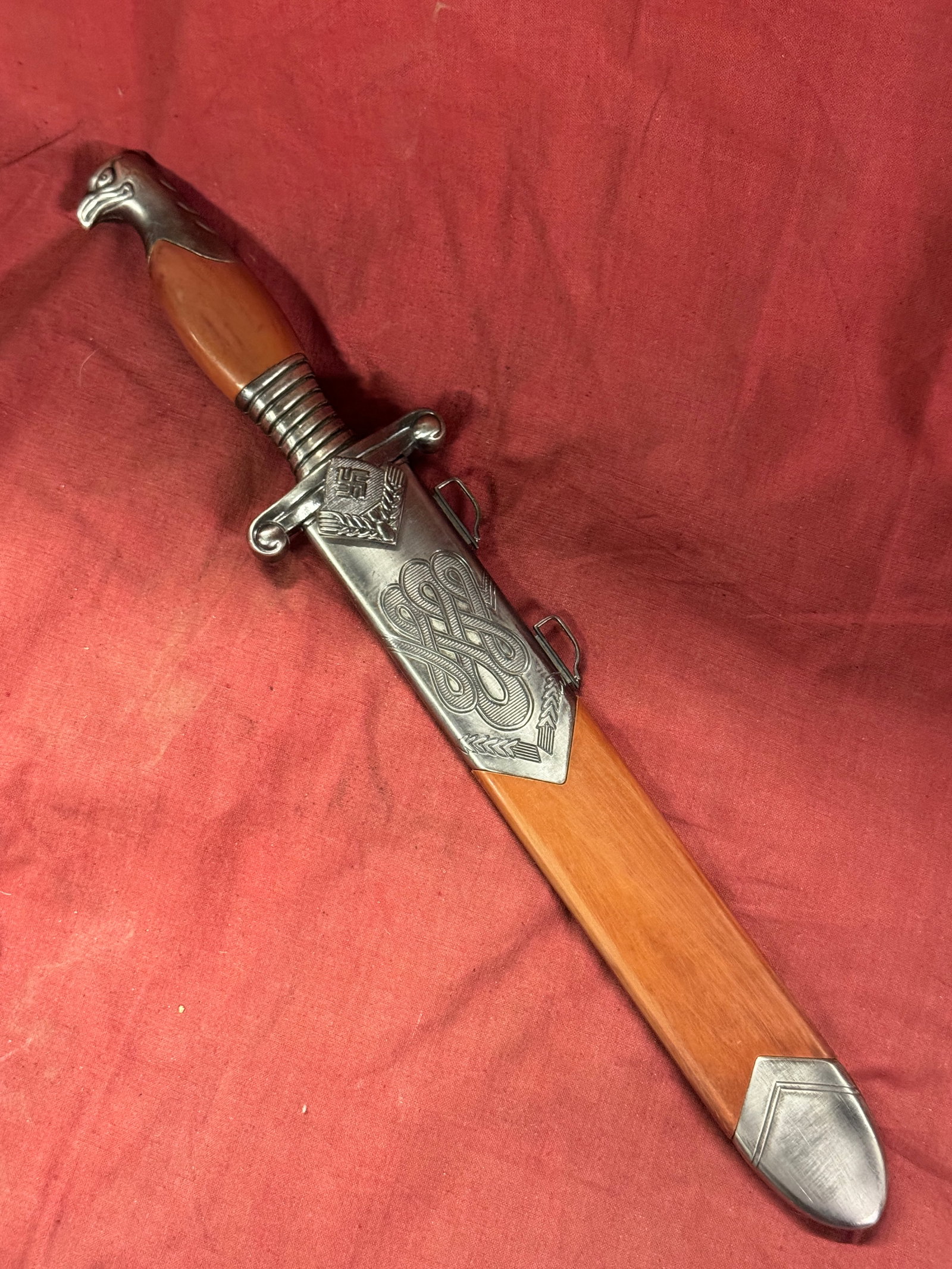 WW2 German RAD Officer's Dagger with Scabbard: WW2 German RAD Officer's Dagger with Scabbard. An ultra rare find that is in mint overall shape and condition with a beautiful overall patina. Shows wear and use but has been well preserved. Please vi