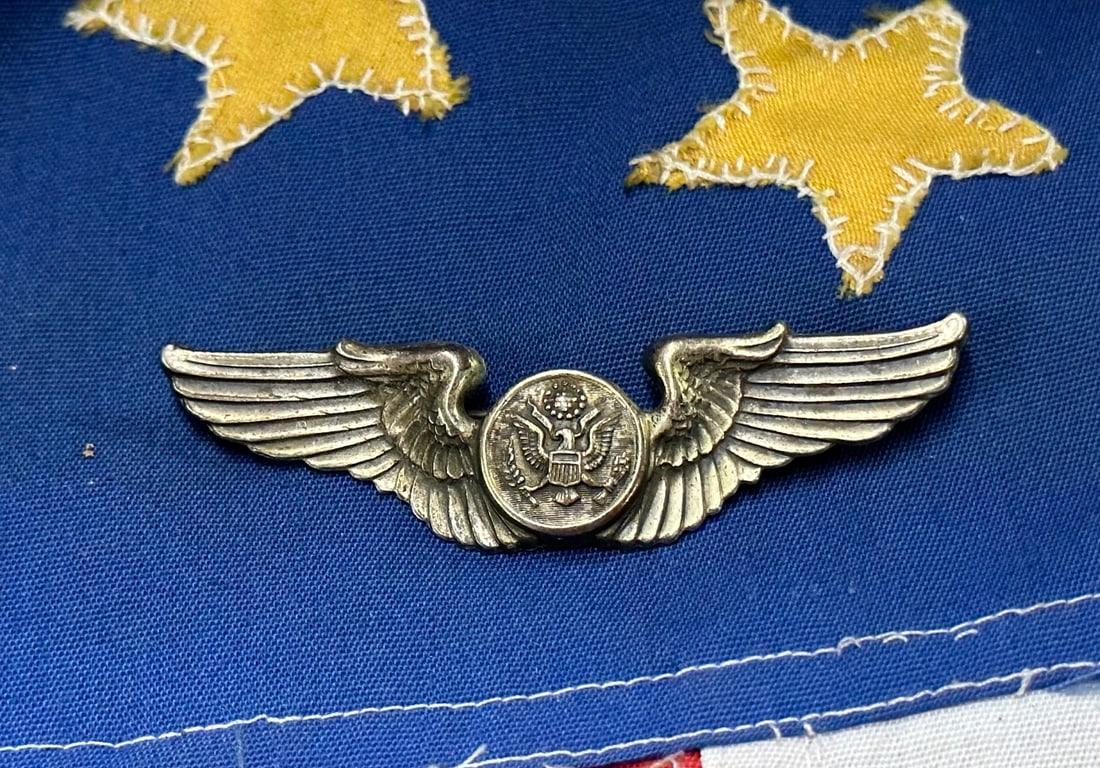 WW2 USAAF U.S. Army Air Force Sterling Silver Hat Pin 3": WW2 USAAF U.S. Army Air Force Sterling Silver Hat Pin 3". IT IS IN MINT OVERALL SHAPE AND CONDITION WITH A BEAUTIFUL OVERALL PATINA. HAS A GREAT LOOK TO IT WITH AN EXCELLENT OVERALL EYE APPEAL. A RARE