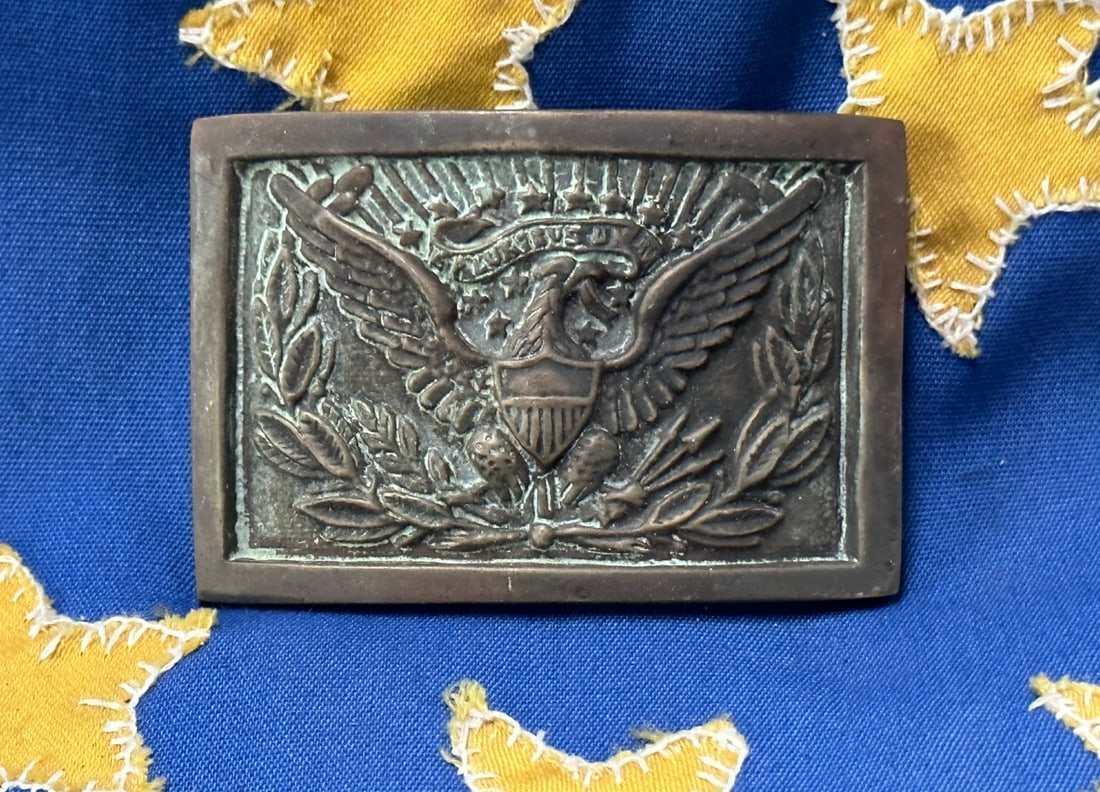 M1858 CIVIL WAR CAVALRY HORSEMAN OFFICER BELT PLATE BUCKLE: M1858 CIVIL WAR CAVALRY HORSEMAN OFFICER BELT PLATE BUCKLE. IT IS IN MINT OVERALL SHAPE AND CONDITION WITH A BEAUTIFUL OVERALL PATINA. HAS A GREAT LOOK TO IT WITH AN EXCELLENT OVERALL EYE APPEAL. A RA