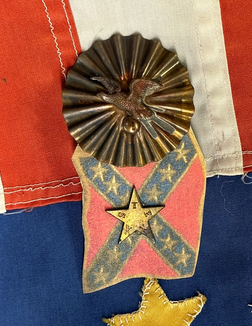 RARE CIVIL WAR CONFEDERATE CSA TEXAS HEADGEAR BADGE COCKADE: RARE CIVIL WAR CONFEDERATE CSA TEXAS HEADGEAR BADGE COCKADE. A VERY RARE FIND. IT IS IN MINT OVERALL SHAPE AND CONDITION WITH A BEAUTIFUL OVERALL PATINA. HAS A GREAT LOOK TO IT WITH AN EXCELLENT OVERA