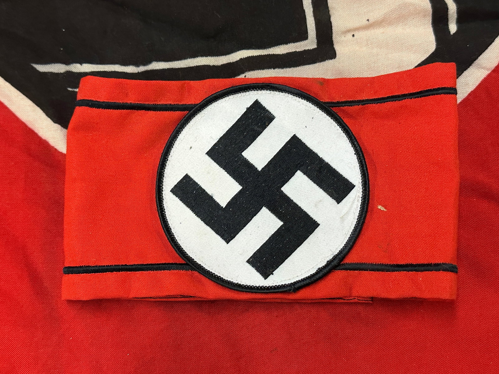WW2 GERMAN WAFFEN SS OFFICER ARMBAND: WW2 GERMAN WAFFEN SS OFFICER ARMBAND. A rare find. It is in mint overall shape and condition with a beautiful overall patina. Shows good wear and use. Please view all detailed pictures. A scarce examp