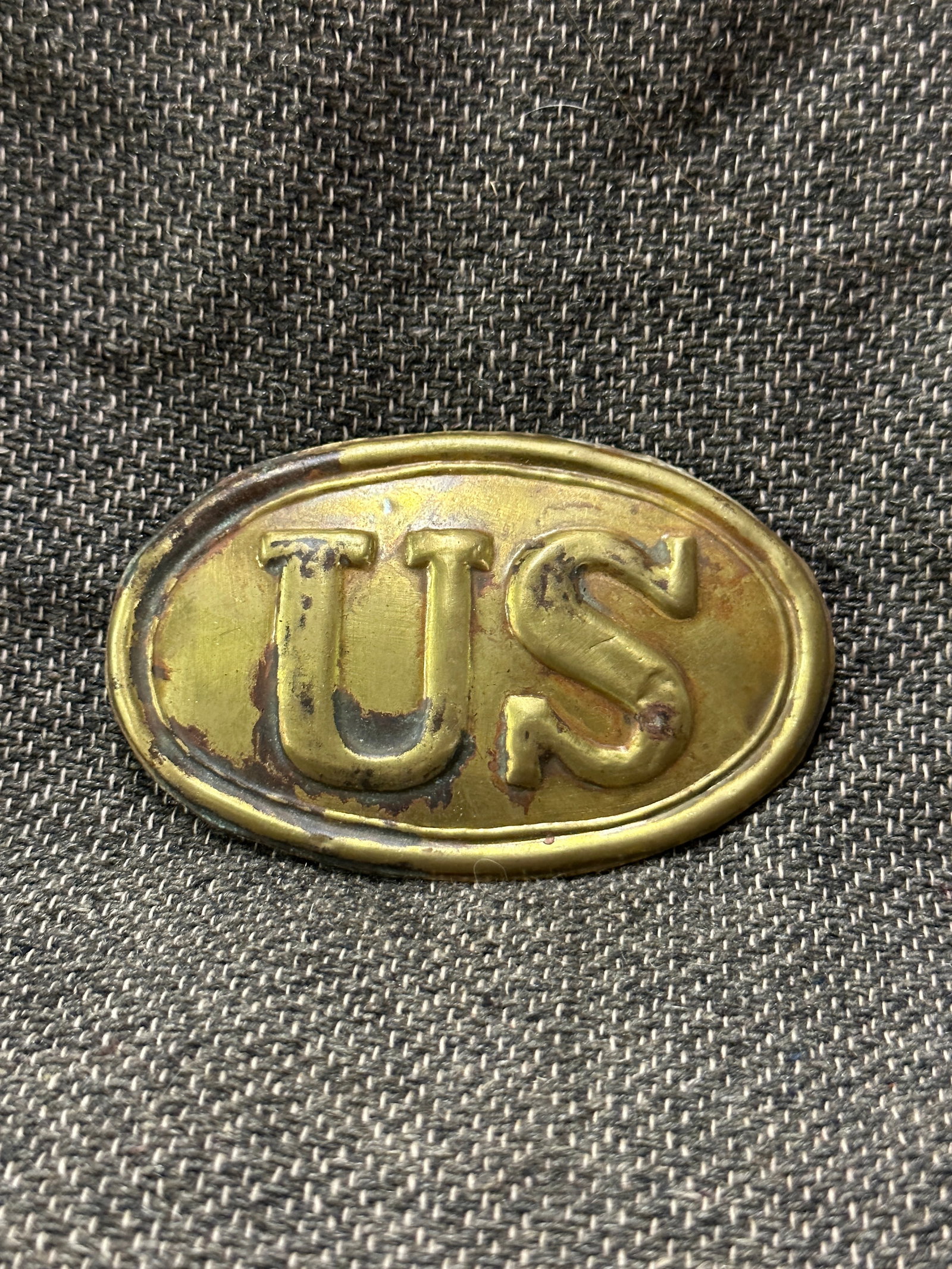RARE CIVIL WAR UNION YANKEE OFFICER U.S. BELT PLATE OVAL BUCKLE: RARE CIVIL WAR UNION YANKEE OFFICER U.S. BELT PLATE OVAL BUCKLE. A RARE FIND. IT IS IN MINT OVERALL SHAPE AND CONDITION WITH A BEAUTIFUL OVERALL PATINA. HAS A GREAT LOOK TO IT WITH AN EXCELLENT OVERAL