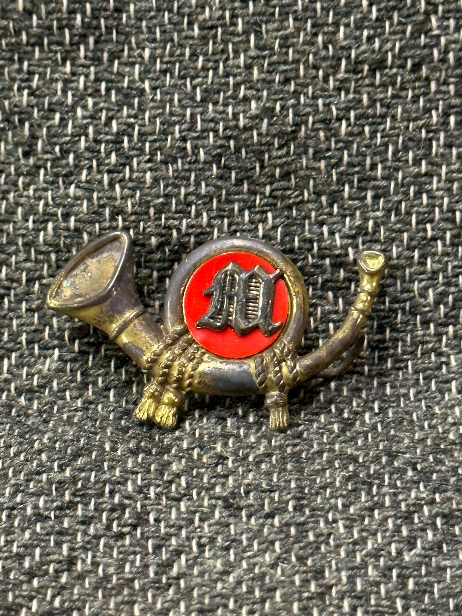 M1858 CIVIL WAR UNION NAVY MARINE CORPS HEADGEAR BADGE INSIGNIA: M1858 CIVIL WAR UNION NAVY MARINE CORPS HEADGEAR BADGE INSIGNIA. A RARE FIND. IT IS IN MINT OVERALL SHAPE AND CONDITION WITH A BEAUTIFUL OVERALL PATINA. HAS A GREAT LOOK TO IT WITH AN EXCELLENT OVERAL