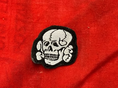 WW2 GERMAN WAFFEN SS TOTENKOPF CLOTH SKULL INSIGNIA FOR M43 CAP