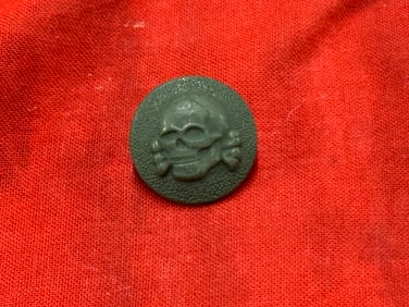 SCARCE WW2 GERMAN TOTENKOPF SS SKULL BUTTON MARKED RZM SS 1194/40