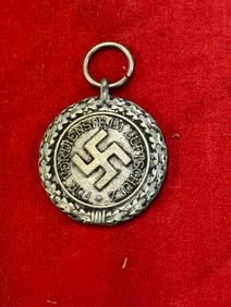RARE WW2 GERMAN LUFTSCHUTZ MEDAL SECOND CLASS