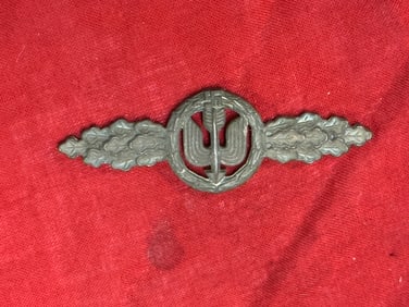 WW2 GERMAN LUFTWAFFE SQUADROM CLASP FOR BOMBER PILOTS IN BRONZE