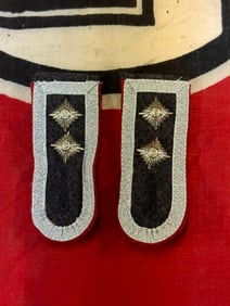 PAIR OF WW2 GERMAN OBERFELDWEBEL DER PANZER SHOULDER BOARDS