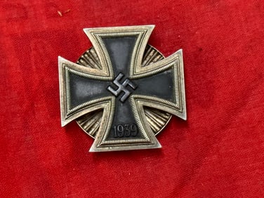 GERMAN WWII SCREWBACK IRON CROSS FIRST CLASS