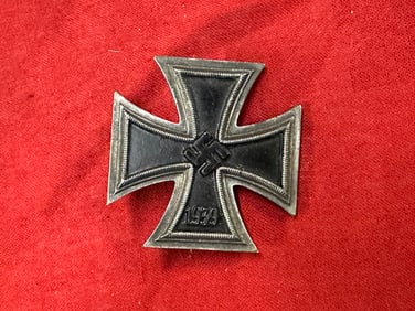 GERMAN WWII IRON CROSS 1ST CLASS MEDAL
