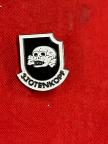 WW2 GERMAN TOTENKOPF SS DIVISION PIN BADGE