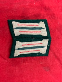 Pair Of WW2 German Mounted Litzen Red w/ Green Artillery