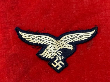 RARE WW2 GERMAN LUFTWAFFE HEADGEAR EAGLE INSIGNIA