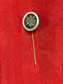WWII GERMANY ARMY MOUNTAIN EHM GEBIRGSTRUPPE DIVISION EDELWEISS HAT PIN BADGE