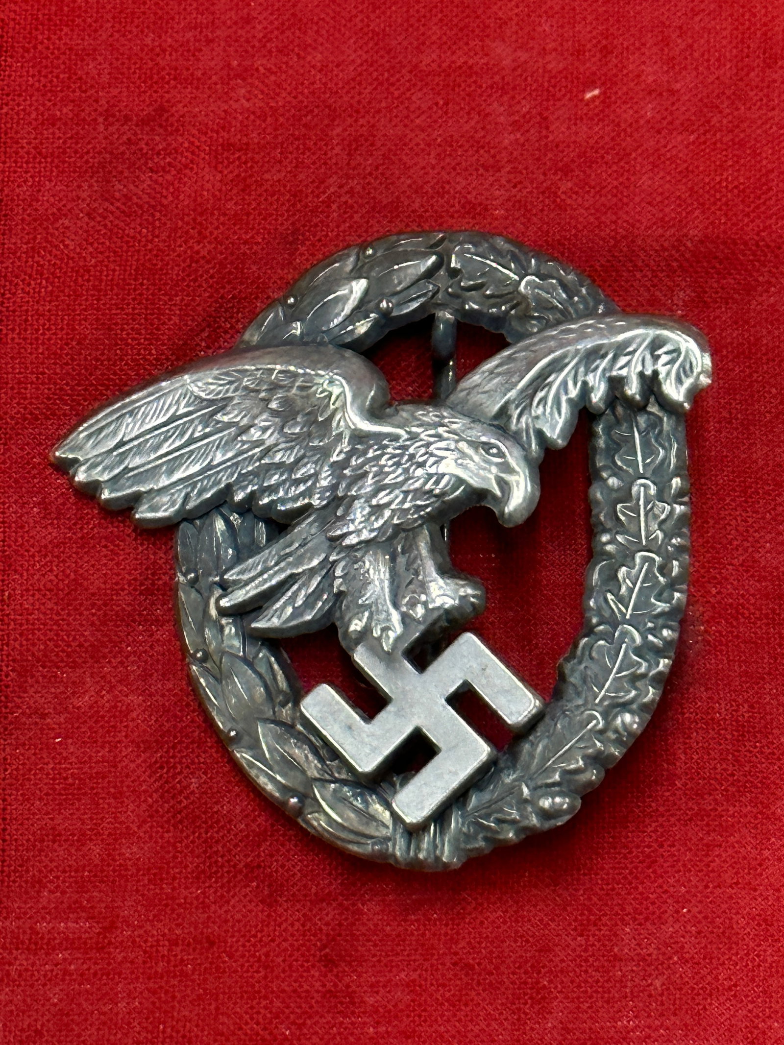 WW2 german luftwaffe observers badge "SONDERKLASSE": WW2 german luftwaffe observers badge "SONDERKLASSE". Made from two separate pieces. Shows good wear and use with a beautiful overall patina. In complete condition with no repairs. A rare example.