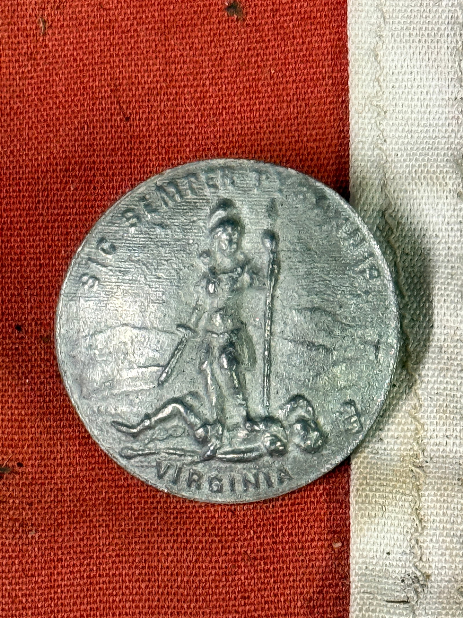 CIVIL WAR CONFEDERATE CSA VIRGINIA REBEL COAT JACKET BUTTON: CIVIL WAR CONFEDERATE CSA VIRGINIA REBEL COAT JACKET BUTTON. AN ULTRA RARE FIND THAT IS IN MINT OVERALL SHAPE AND CONDITION WITH A BEAUTIFUL OVERALL PATINA. SHOWS GOOD WEAR AND USE. PLEASE VIEW ALL DE