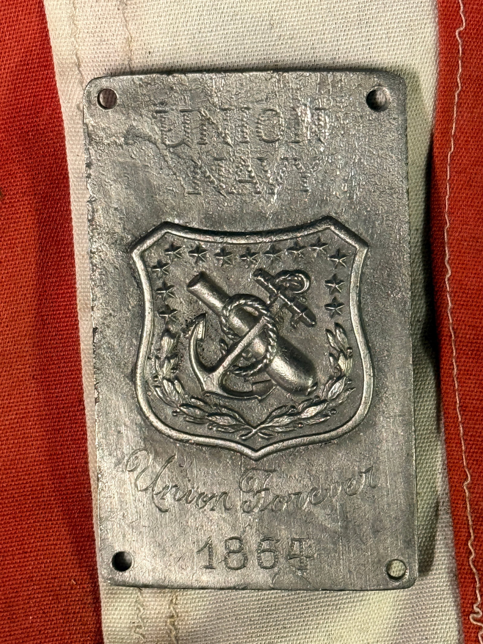 CIVIL WAR 1864 UNION NAVY "UNION FOREVER" PLATE: CIVIL WAR 1864 UNION NAVY "UNION FOREVER" PLATE. AN ULTRA RARE FIND THAT IS IN MINT OVERALL SHAPE AND CONDITION WITH A BEAUTIFUL OVERALL PATINA. SHOWS GOOD WEAR AND USE. PLEASE VIEW ALL DETAILED PICTU