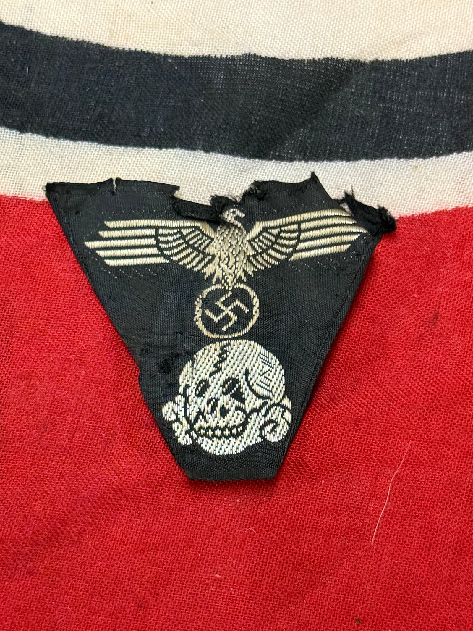 WW2 SS Panzer M43 Ski Cap Badge Insignia: WW2 SS Panzer M43 Ski Cap Badge Insignia. Shows good wear and use with a beautiful overall patina. Please view all detailed pictures. A scarce example.