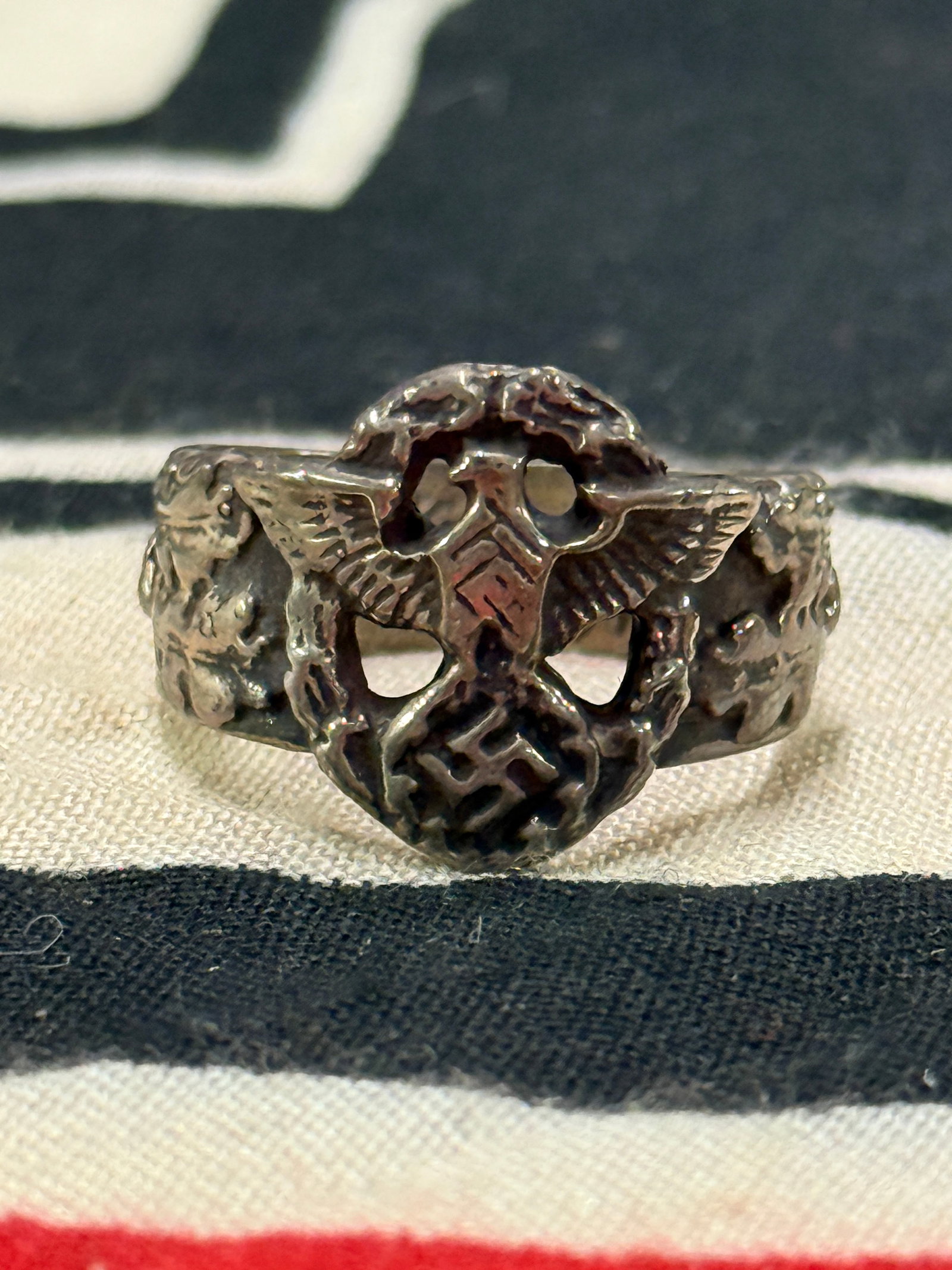 RARE WW2 GERMAN WAFFEN SS POLICE OFFICER WITH ENGRAVINGS ON INSIDE: RARE WW2 GERMAN WAFFEN SS POLICE OFFICER WITH ENGRAVINGS ON INSIDE. A VERY RARE 800 SILVER RING THAT IS IN MINT OVERALL SHAPE AND CONDITION WITH A BEAUTIFUL OVERALL PATINA. HAS MARKINGS ON THE INSIDE.