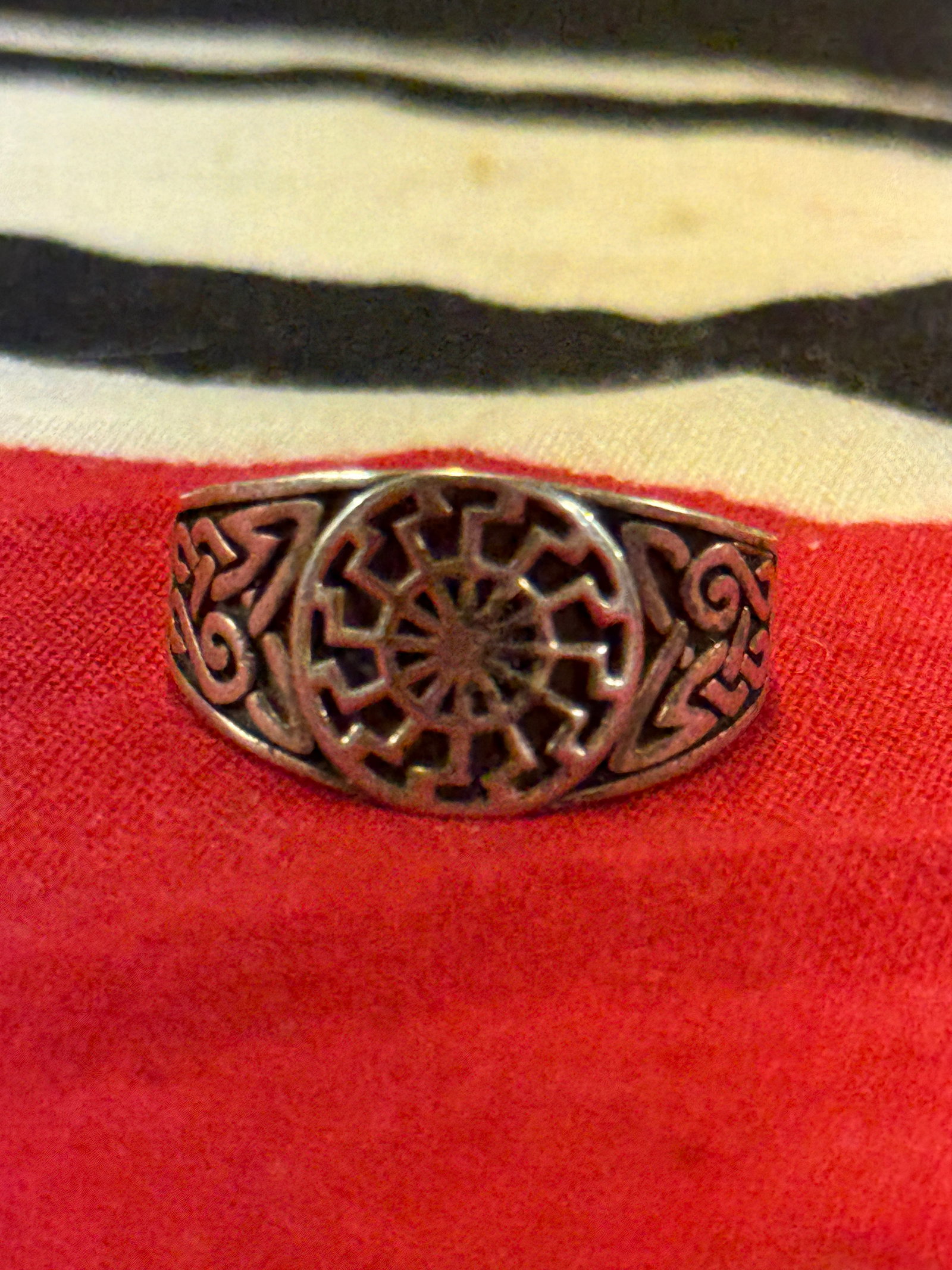 WW2 GERMAN WAFFEN-SS PANZER DIVISION WIKING SOLDIERS RING MARKED WEISBERG 31.3.45: WW2 GERMAN WAFFEN-SS PANZER DIVISION WIKING SOLDIERS RING MARKED WEISBERG 31.3.45. A RARE FIND. SHOWS GOOD WEAR AND USE WITH A BEAUTIFUL OVERALL PATINA. PLEASE VIEW ALL DETAILED PICTURES. A SCARCE EXA