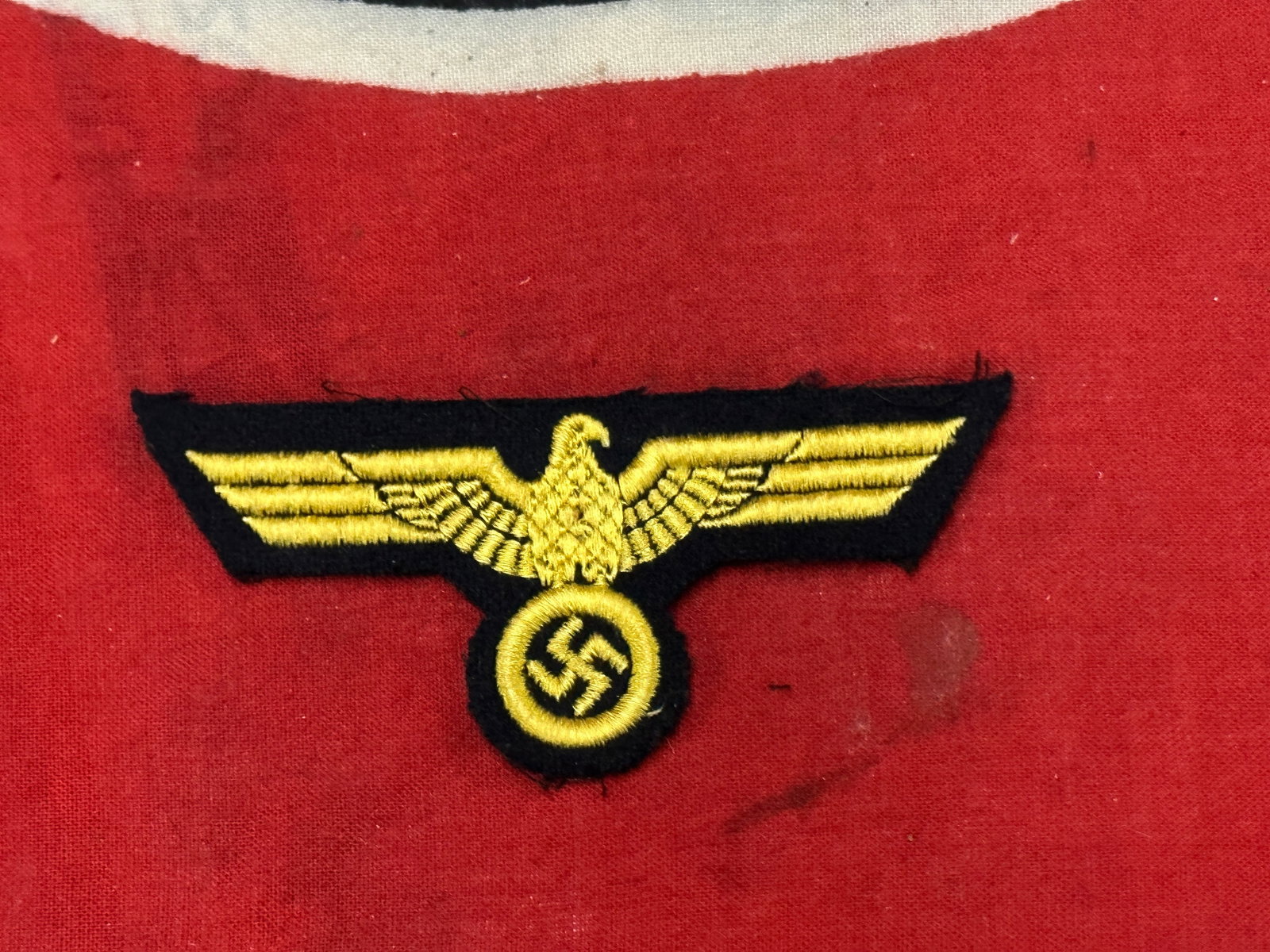 German WWII Kriegsmarine Eagle Patch Insignia: German WWII Kriegsmarine Eagle Patch Insignia. German WWII Kriegsmarine Eagle Patch Insignia.