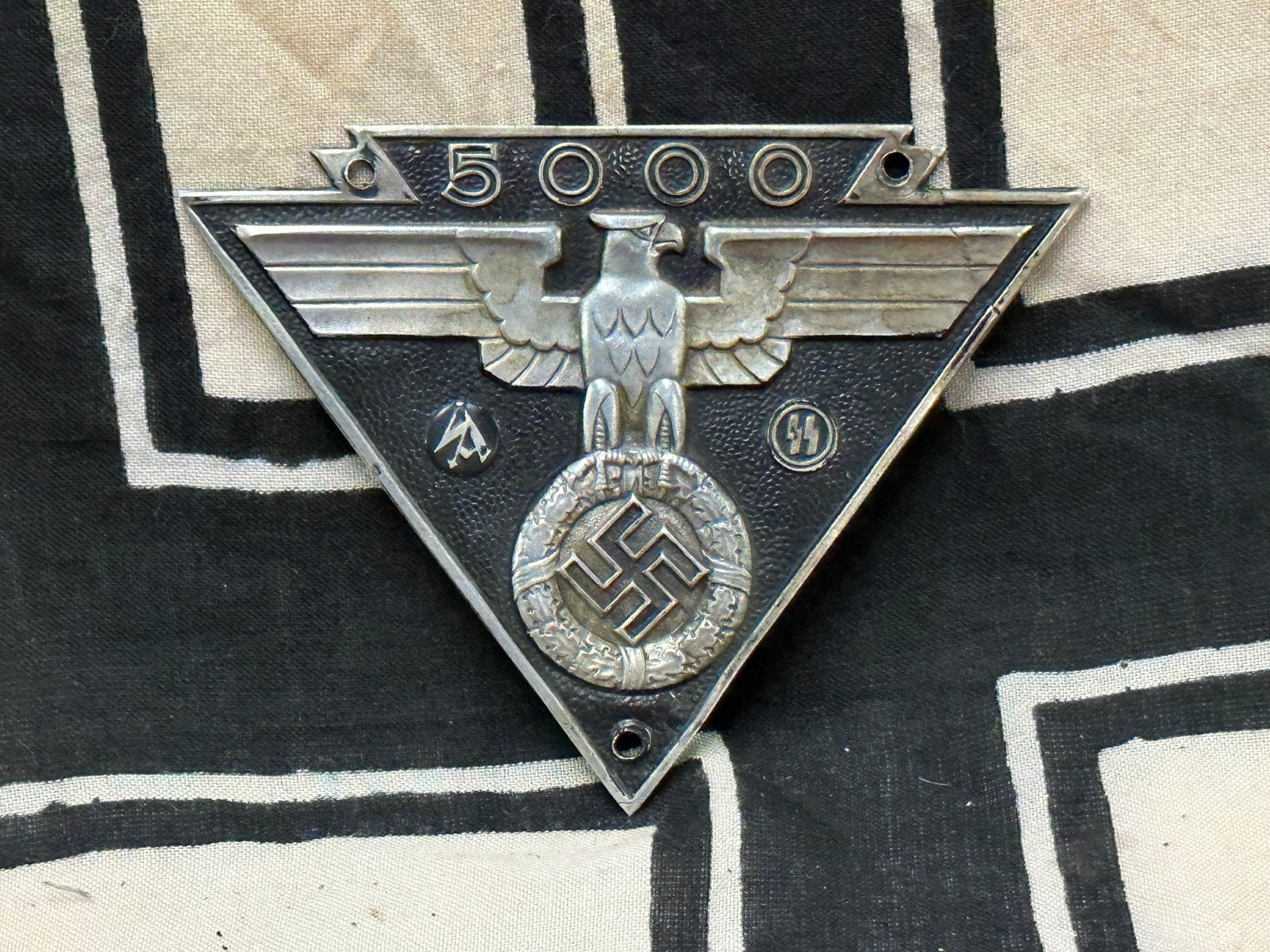 WW2 GERMAN AWARD FOR BIKERS OF SS AND SA PLAQUE: WW2 GERMAN AWARD FOR BIKERS OF SS AND SA PLAQUE. AN ULTRA RARE FIND THAT IS IN MINT OVERALL SHAPE AND CONDITION WITH A BEAUTIFUL OVERALL PATINA. PLEASE VIEW ALL DETAILED PICTURES. A SCARCE EXAMPLE.