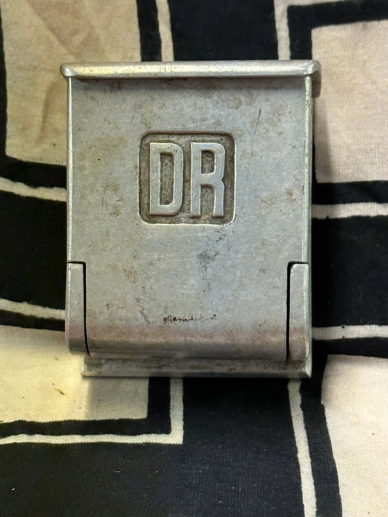 WW2 German Deutsche Reichsbahn Railroad Rail Car Ashtray: WW2 German Deutsche Reichsbahn Railroad Rail Car Ashtray. A very rare find that is in mint overall shape and condition with a beautiful overall patina. Shows good wear and use. Please view all detaile