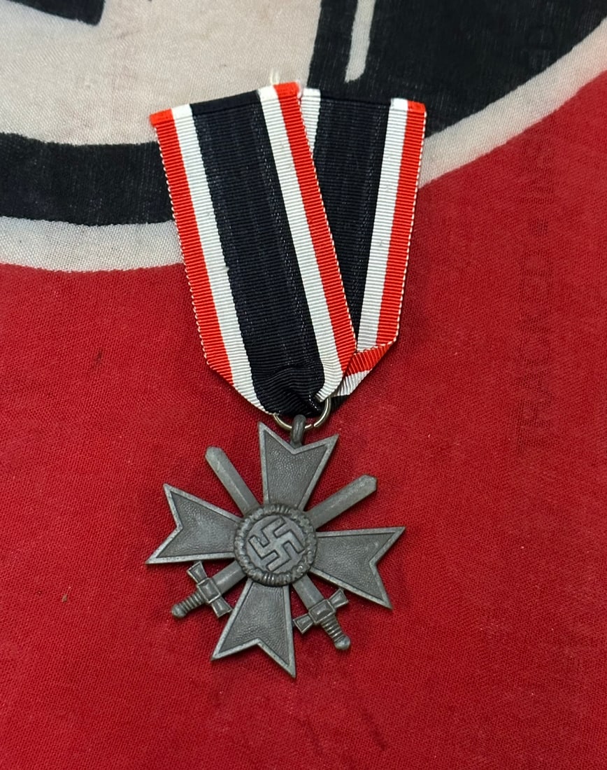 RARE WW2 GERMAN WAR MERIT CROSS WITH SWORDS 2ND CLASS WITH RIBBON: RARE WW2 GERMAN WAR MERIT CROSS WITH SWORDS 2ND CLASS WITH RIBBON. A RARE EXMAPLE THAT IS IN MINT OVERALL SHAPE AND CONDITION WITH A BEAUTIFUL OVERALL PATINA. PLEASE VIEW ALL DETAILED PICTURES. A SCAR