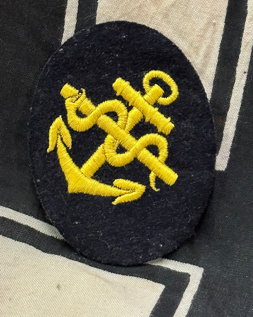 WW2 German Kriegsmarine Medical NCO Career Sleeve Insignia: WW2 German Kriegsmarine Medical NCO Career Sleeve Insignia