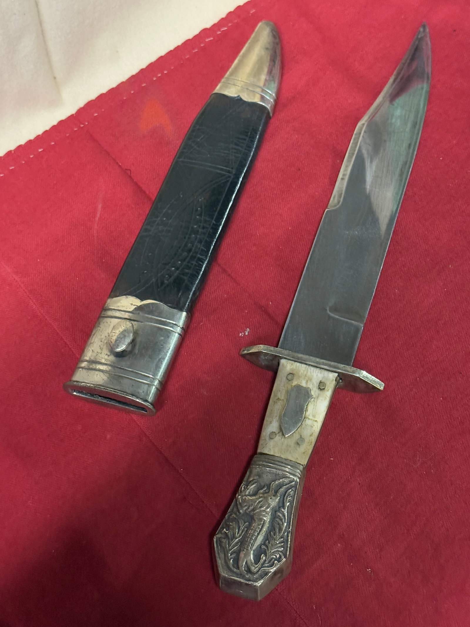 CIVIL WAR CONFEDERATE CSA BOWIE KNIFE BY JAMES RODGERS ROYAL CUTLERY SHEFFIELD: CIVIL WAR CONFEDERATE CSA BOWIE KNIFE BY JAMES RODGERS ROYAL CUTLERY SHEFFIELD. AN UTLRA RARE FIND THAT IS IN MINT OVERALL SHAPE AND CONDITION WITH A BEAUTIFUL OVERALL PATINA. HAS A GREAT LOOK TO IT W