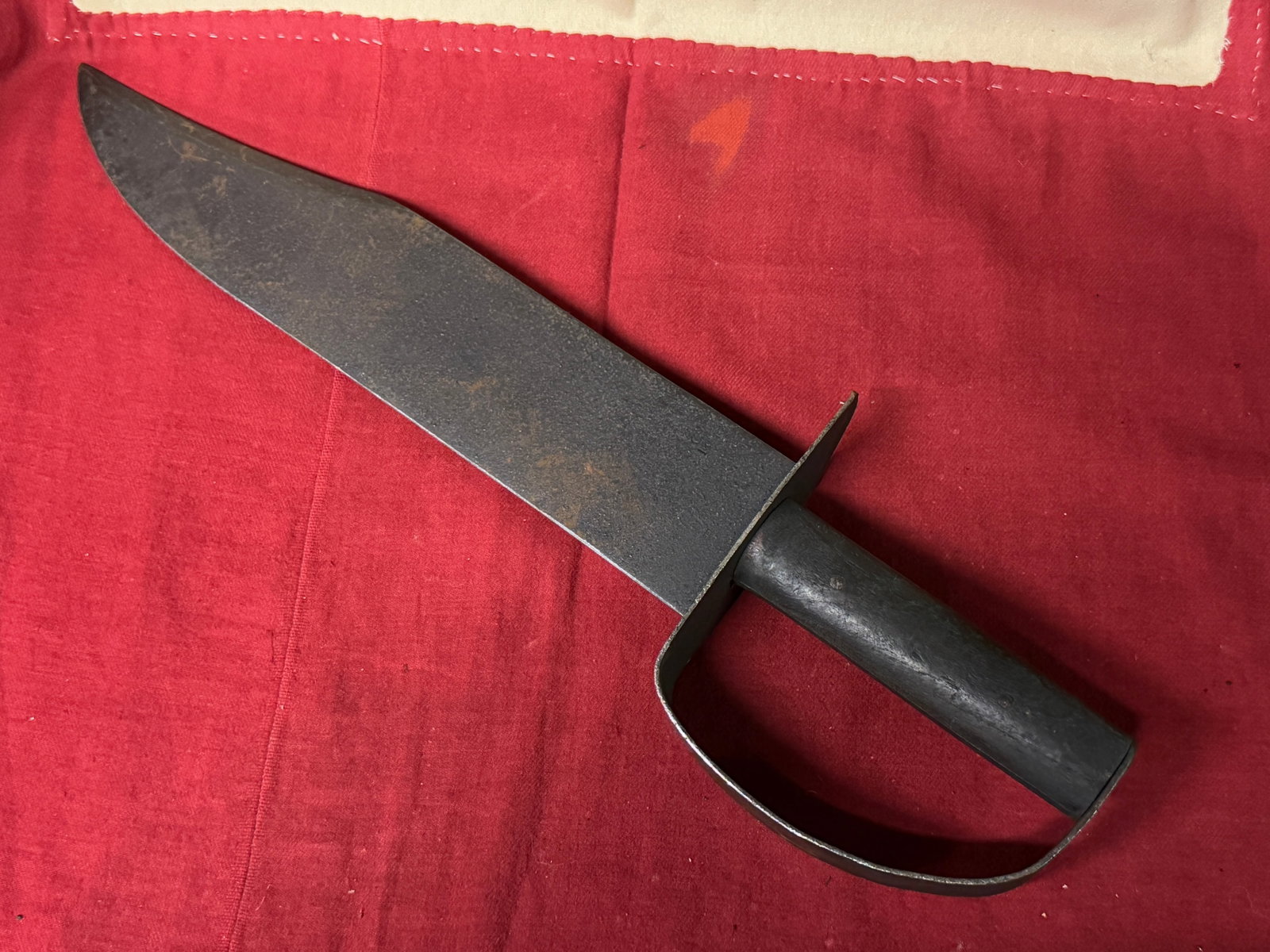 CIVIL WAR CONFEDERATE CSA CS 1861 D-GUARD CLIP-POINT BOWIE KNIFE DAGGER: CIVIL WAR CONFEDERATE CSA CS 1861 D-GUARD CLIP-POINT BOWIE KNIFE DAGGER. A VERY RARE FIND. IT IS IN MINT OVERALL SHAPE AND CONDITION WITH A BEAUTIFUL OVERALL PATINA. HAS A GREAT LOOK TO IT WITH AN EXC