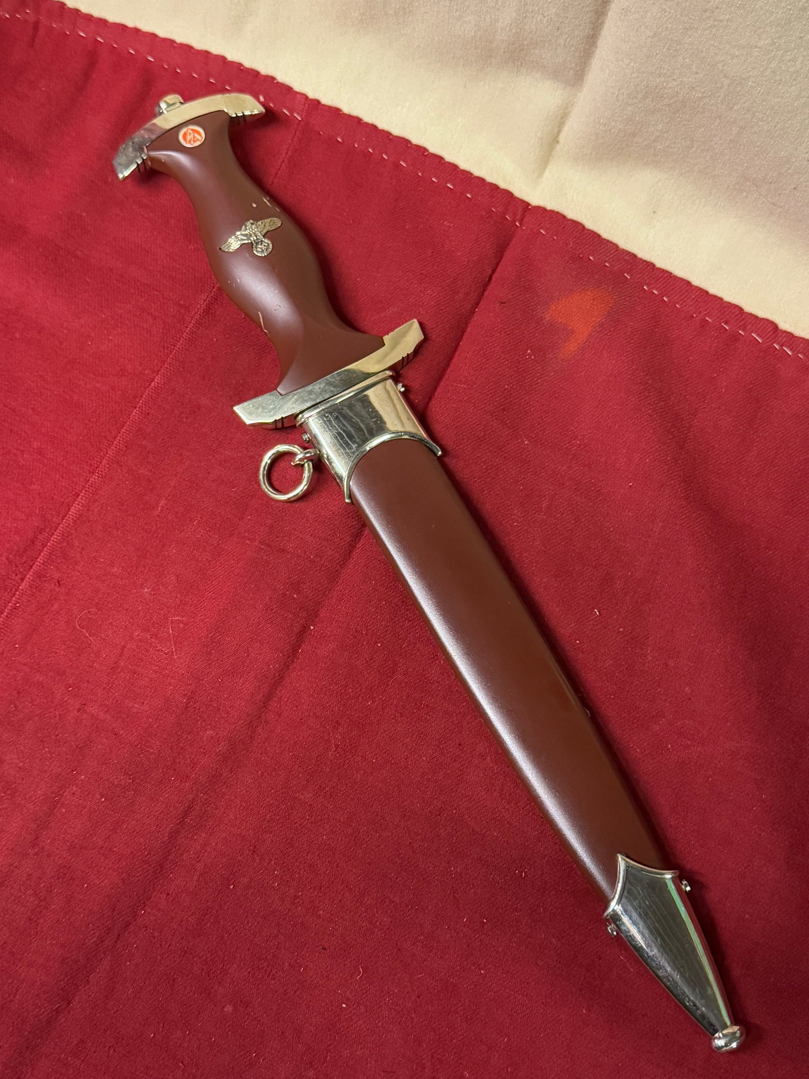WW2 GERMAN "ULLES FUR DEUTSCHLAND" SA DAGGER BY BOKER SOLINGEN: WW2 GERMAN "ULLES FUR DEUTSCHLAND" SA DAGGER BY BOKER SOLINGEN. AN ULTRA RARE FIND. ENGRAVED BLADE WITH "ULLES FUR DEUTSCHLAND". ALSO MAKER MARKED BOKER SOINGEN. COMES WITH THE ORIGINAL SHEATH. SHOWS 