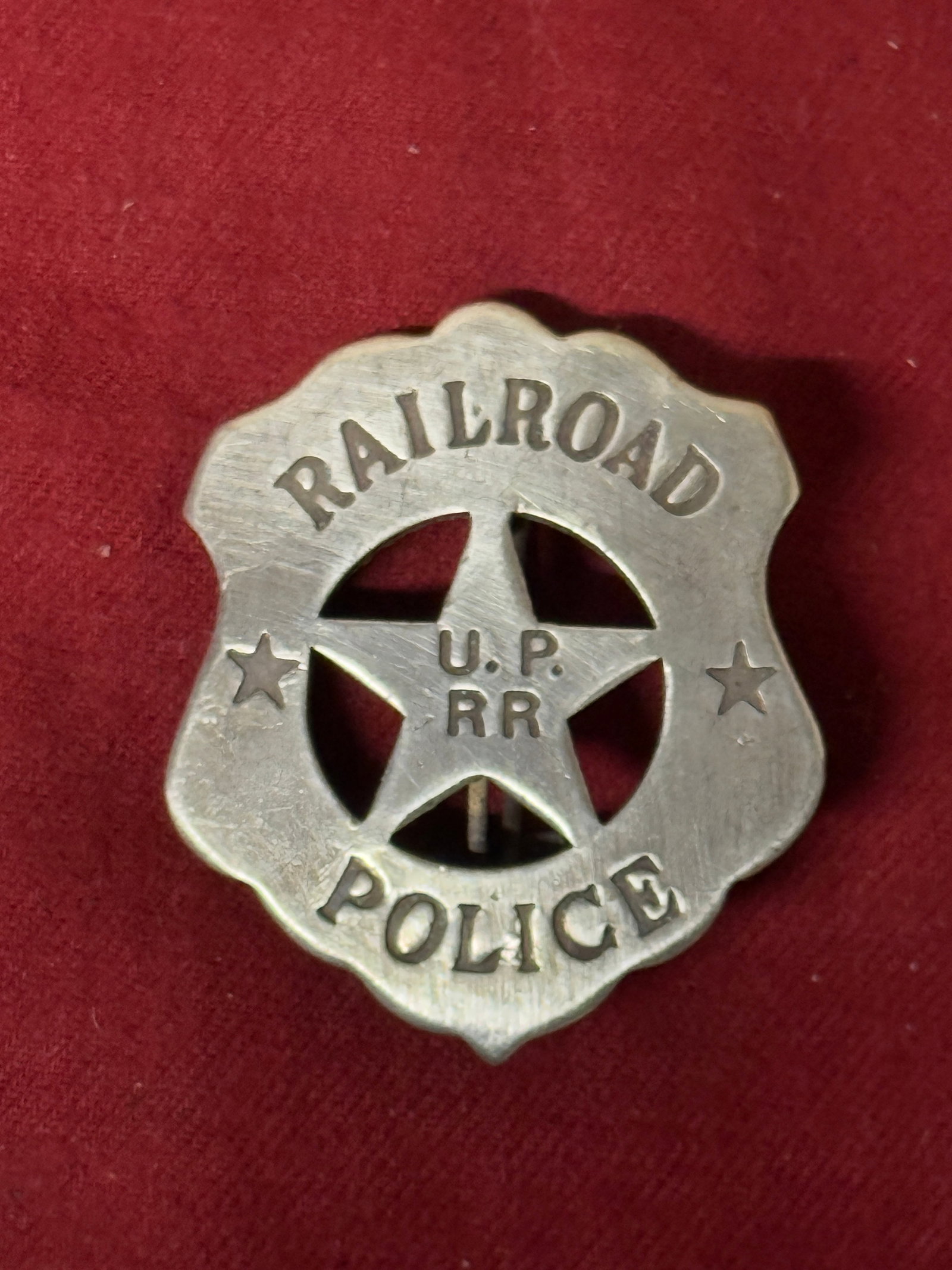 RARE 1800'S RAILROAD POLICE U.P. RR BADGE: RARE 1800'S RAILROAD POLICE U.P. RR BADGE. A RARE EXAMPLE THAT IS IN MINT OVERALL SHAPE AND CONDITION WITH A BEAUTIFUL OVERALL PATINA. HAS A GREAT LOOK TO IT WITH AN EXCELLENT OVERALL EYE APPEAL. A SC