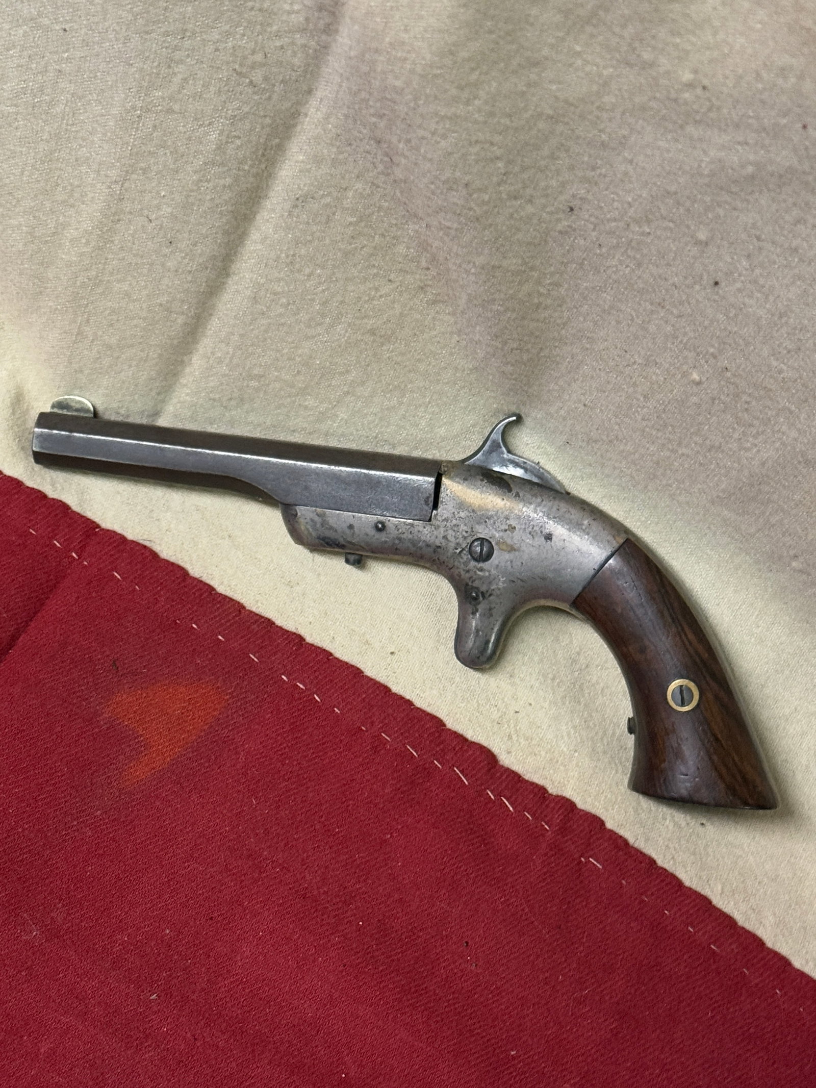 RARE CIVIL WAR OFFICER REMINGTON .32 CAL RIM-FIRE SINGLE SHOT BOOT PISTOL: RARE CIVIL WAR OFFICER REMINGTON .32 CAL RIM-FIRE SINGLE SHOT BOOT PISTOL. AN ULTRA RARE FIND THAT IS IN MINT OVERALL SHAPE AND CONDITION WITH A BEAUTIFUL OVERALL PATINA. IN GOOD WORKING CONDITION. HA