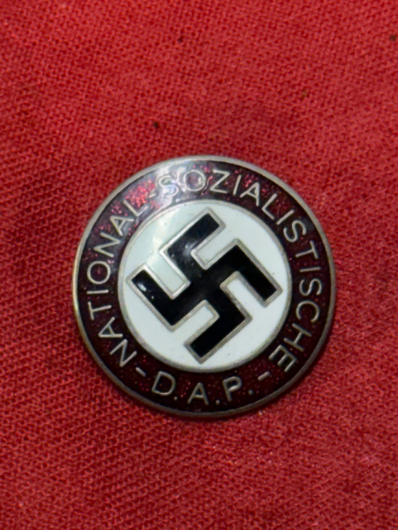 RARE WW2 GERMAN NSDAP POLITICAL LAPEL ENAMELED PIN BY RZM GES. GESCH.: RARE WW2 GERMAN NSDAP POLITICAL LAPEL ENAMELED PIN BY RZM GES. GESCH. A RARE FIND. SHOWS GOOD WEAR AND USE WITH A BEAUTIFUL OVERALL PATINA. PERIOD WEAR AND USE. PLEASE VIEW ALL DETAILED PICTURES. A RA