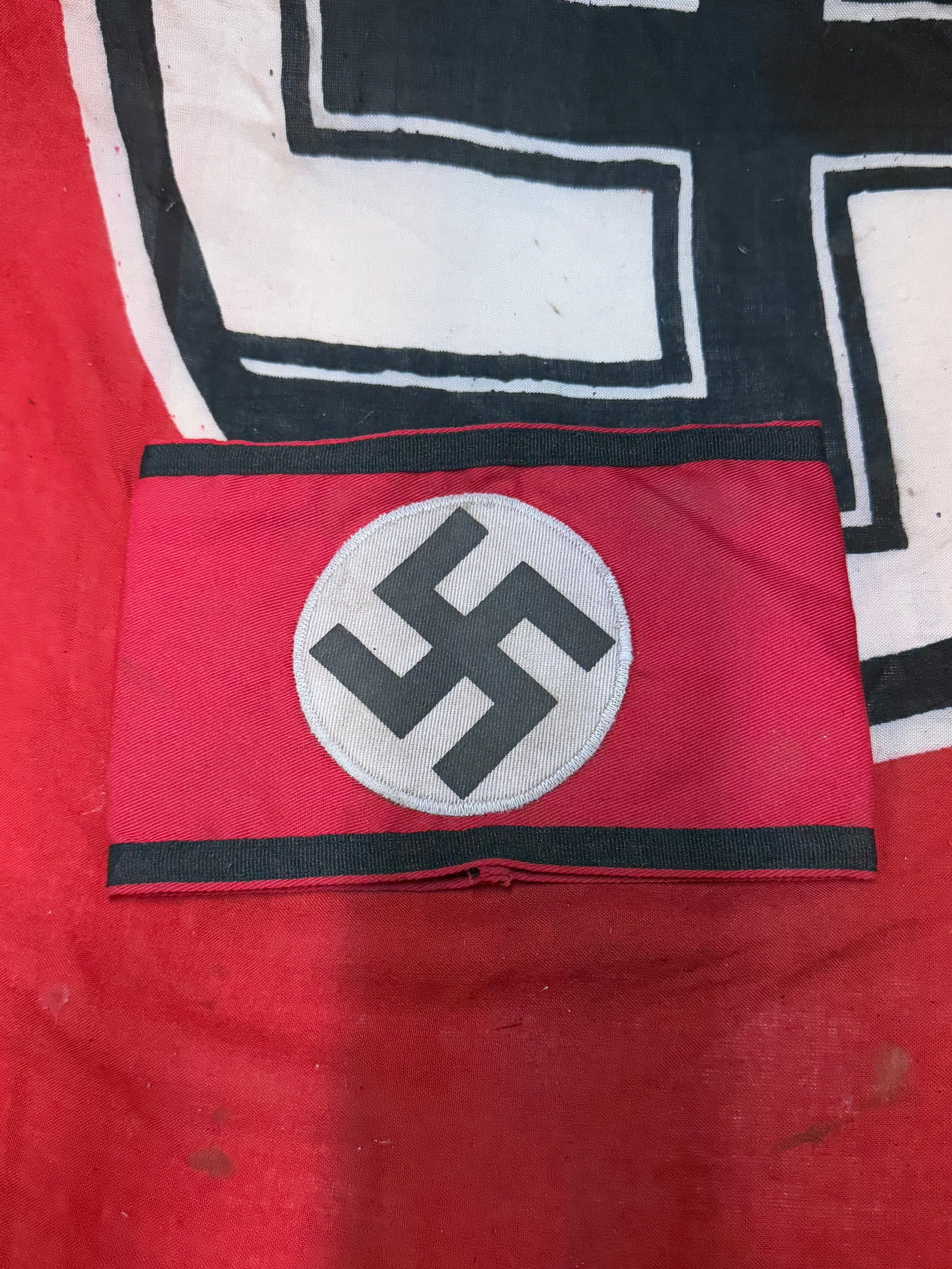 EARLY WW2 GERMAN ALLGEMEINE-SS ARMBAND WITH RZM PAPER TAG: EARLY WW2 GERMAN ALLGEMEINE-SS ARMBAND WITH RZM PAPER TAG. A VERY RARE EXAMPLE. IT IS IN MINT OVERALL SHAPE AND CONDITION WITH A BEAUTIFUL OVERALL PATINA. PLEASE VIEW ALL DETAILED PICTURES. A VERY SCA