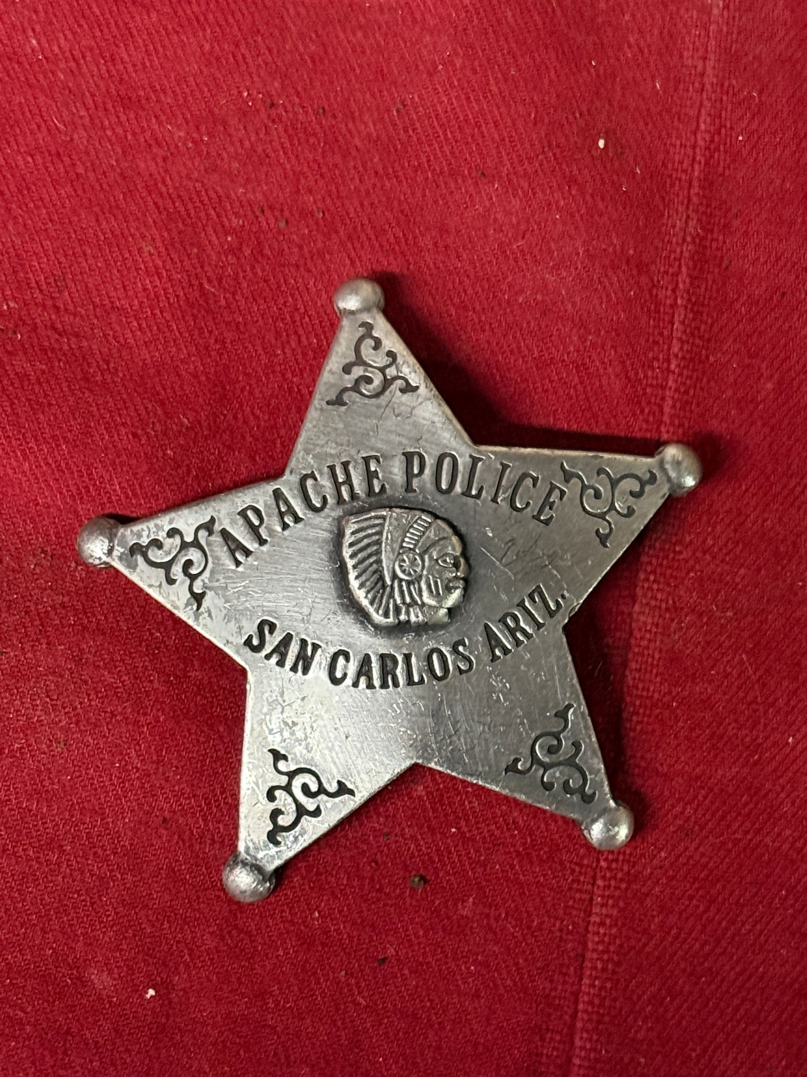 1800'S APACHE POLICE SAN CARLOS ARIZONA BADGE: 1800'S APACHE POLICE SAN CARLOS ARIZONA BADGE. A RARE FIND. SHOWS GOOD WEAR AND USE WITH A BEAUTIFUL OVERALL PATINA. PLEASE VIEW ALL DETAILED PICTURES. A RARE EXAMPLE.