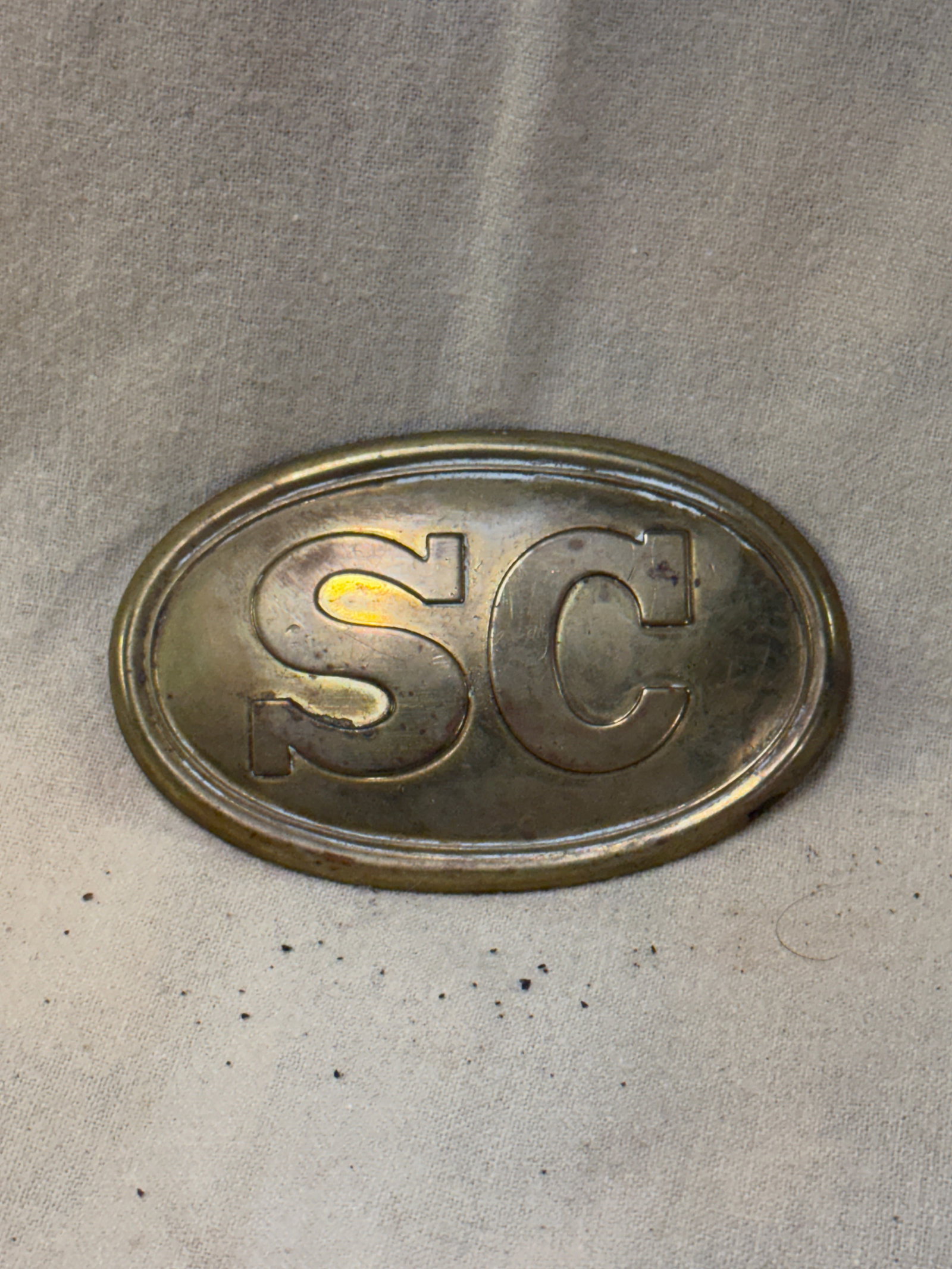 RARE CIVIL WAR CONFEDERATE CSA SOUTH CAROLINA SOUTHERN REBEL BELT PLATE BUCKLE: RARE CIVIL WAR CONFEDERATE CSA SOUTH CAROLINA SOUTHERN REBEL BELT PLATE BUCKLE. A VERY RARE FIND THAT IS IN MINT OVERALL SHAPE AND CONDITION WITH A BEAUTIFUL OVERALL PATINA. SHOWS GOOD WEAR AND USE. P