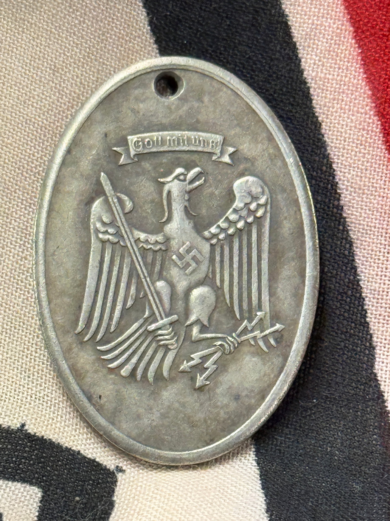 RARE WW2 GERMAN PRUSSIAN STATE POLICE ID TAG: RARE WW2 GERMAN PRUSSIAN STATE POLICE ID TAG. A RARE FIND. SHOWS GOOD WEAR AND USE WITH A BEAUTIFUL OVERALL PATINA. PLEASE VIEW ALL DETAILED PICTURES. A VERY RARE EXAMPLE.