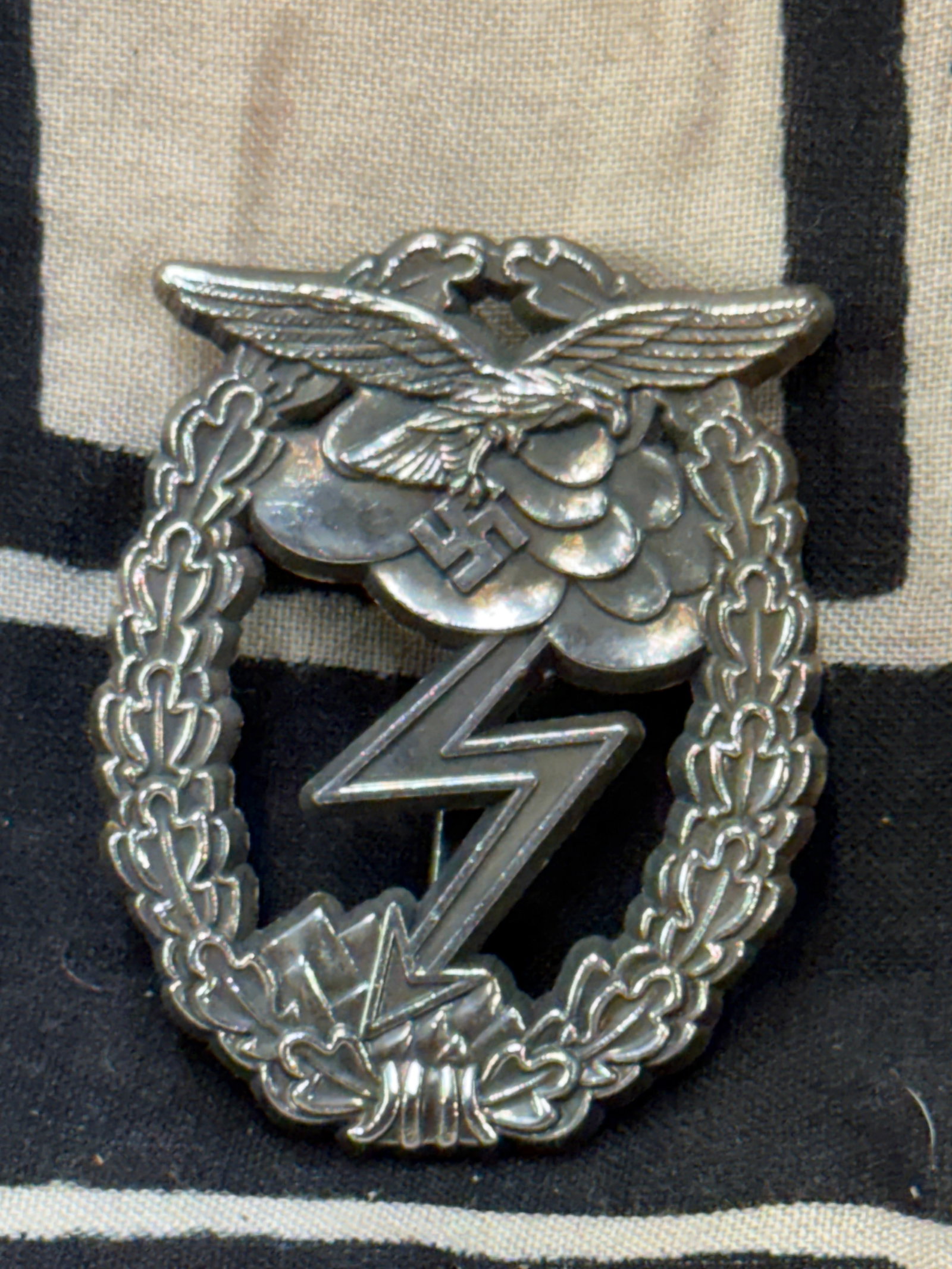 WW2 German Luftwaffe Ground Assault Badge By Ges. Gesch.: WW2 German Luftwaffe Ground Assault Badge By Ges. Gesch. Shows good wear and use with a beautiful overall patina. This one is in decent shape and shows good use. A nice example showing how 80 years ag