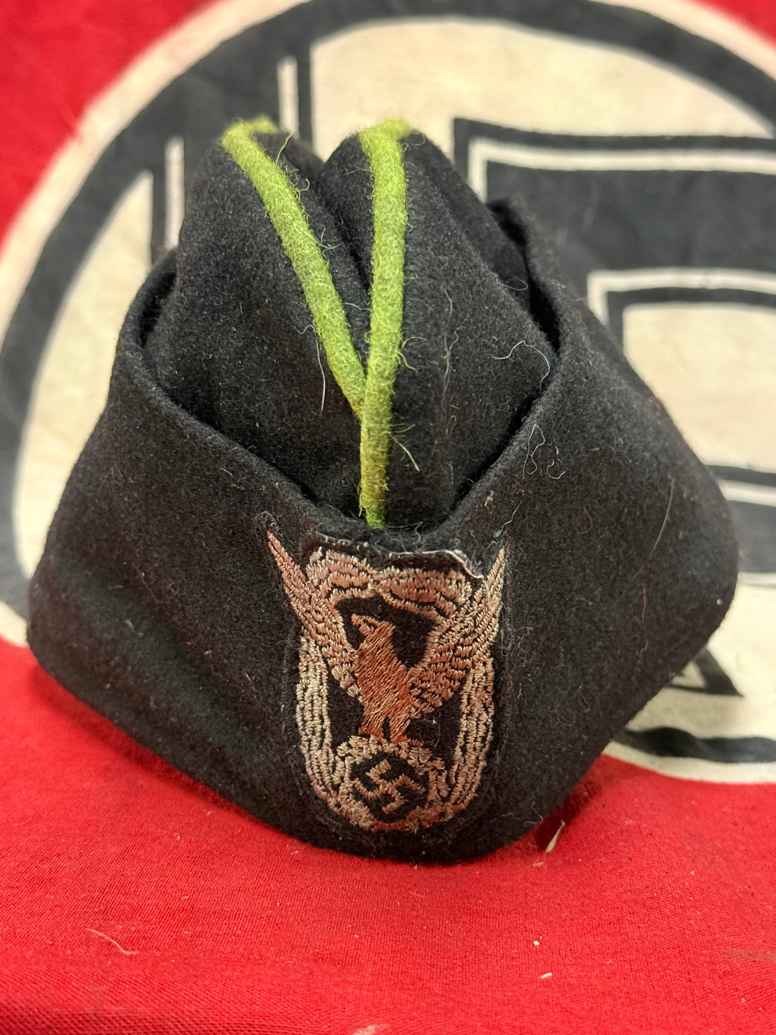 VERY RARE WW2 GERMAN 3RD REICH POLIZEI FELDMUETZE FUER PANZEREINHEITEN: VERY RARE WW2 GERMAN 3RD REICH POLIZEI FELDMUETZE FUER PANZEREINHEITEN. Very rare Panzer Police side hat in very good used condition. Black wool construction with BeVo Police eagle. We are first time 