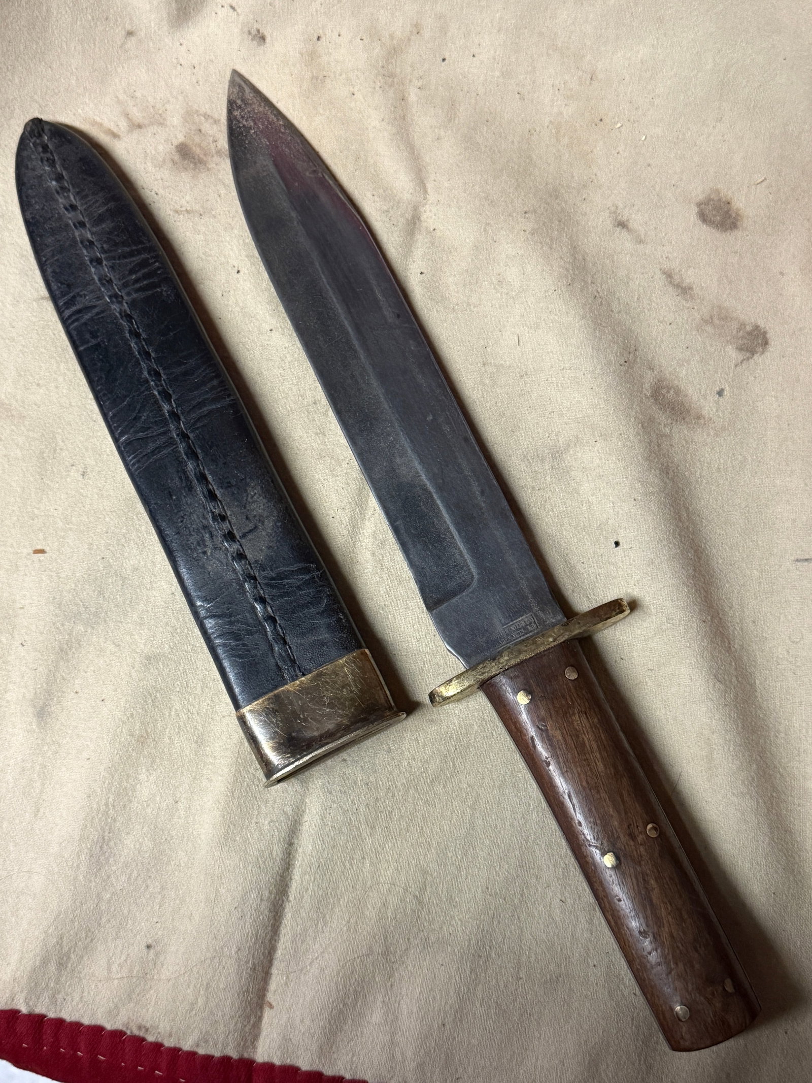 CIVIL WAR CONFEDERATE CSA BOWIE KNIFE BY COURTNEY & TENNANT, CHARLESTON, S.C.: CIVIL WAR CONFEDERATE CSA BOWIE KNIFE BY COURTNEY & TENNANT, CHARLESTON, S.C. AN ULTRA RARE FIND THAT IS IN MINT OVERALL SHAPE AND CONDITION WITH A BEAUTIFUL OVERALL PATINA. COMES WITH THE ORIGINAL LE