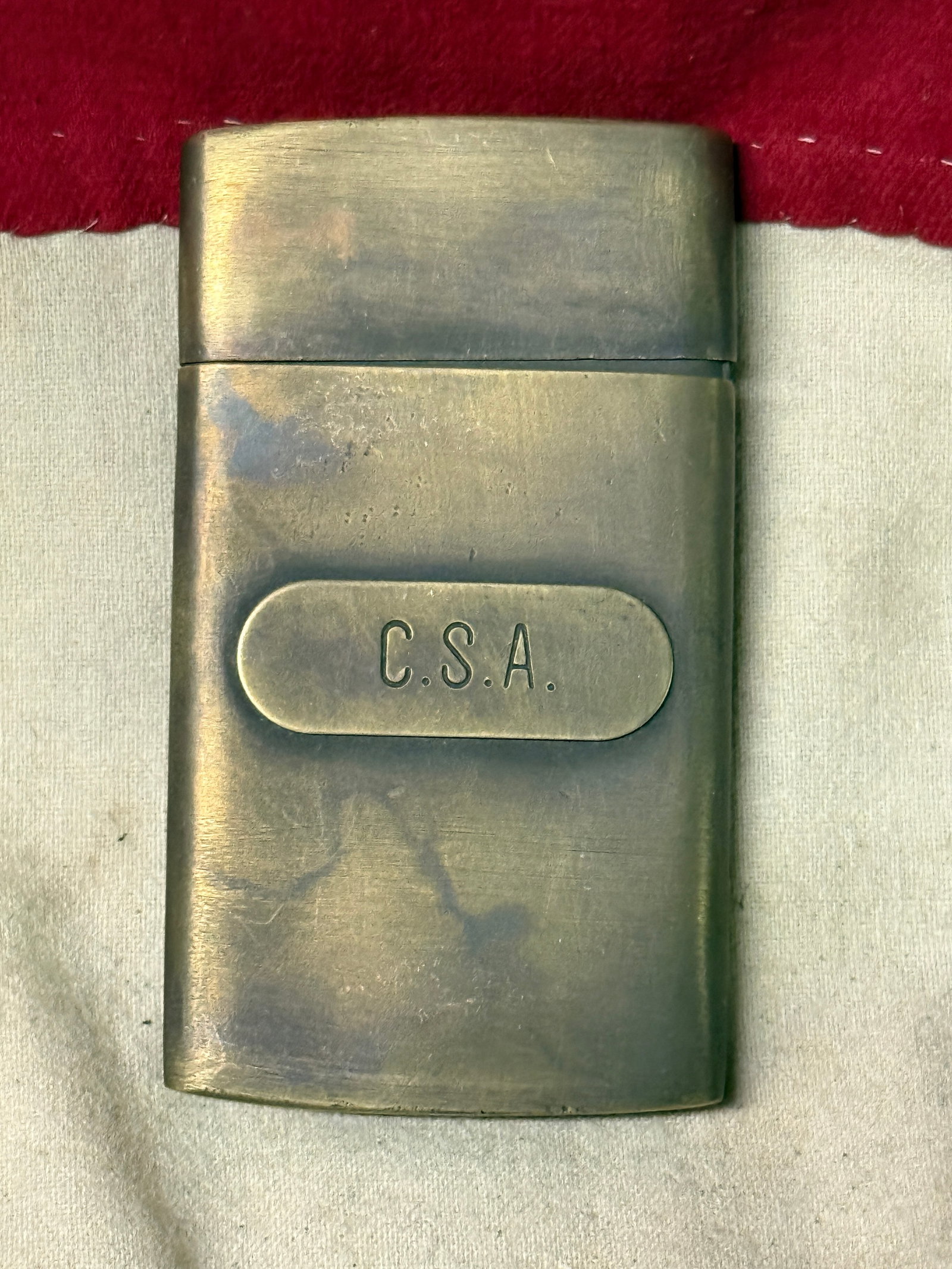 CIVIL WAR CONFEDERATE CSA OFFICER TOBACCO BOX: CIVIL WAR CONFEDERATE CSA OFFICER TOBACCO BOX. SHOWS GOOD WEAR AND USE WITH A BEAUTIFUL OVERALL PATINA. PLEASE VIEW ALL DETAILED PICTURES. A RARE EXAMPLE.